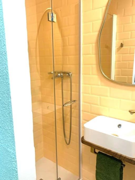 Exclusivo Y Acogedor Piso Con Encanto En Plaza Chueca, Con Aire Acondicionado Y Calefaccion Apartamento Madrid