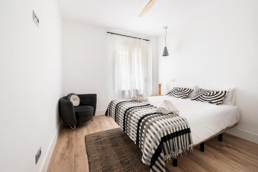 Luxury & Centric- 2bd 1bth - Plaza De Espana Apartment *