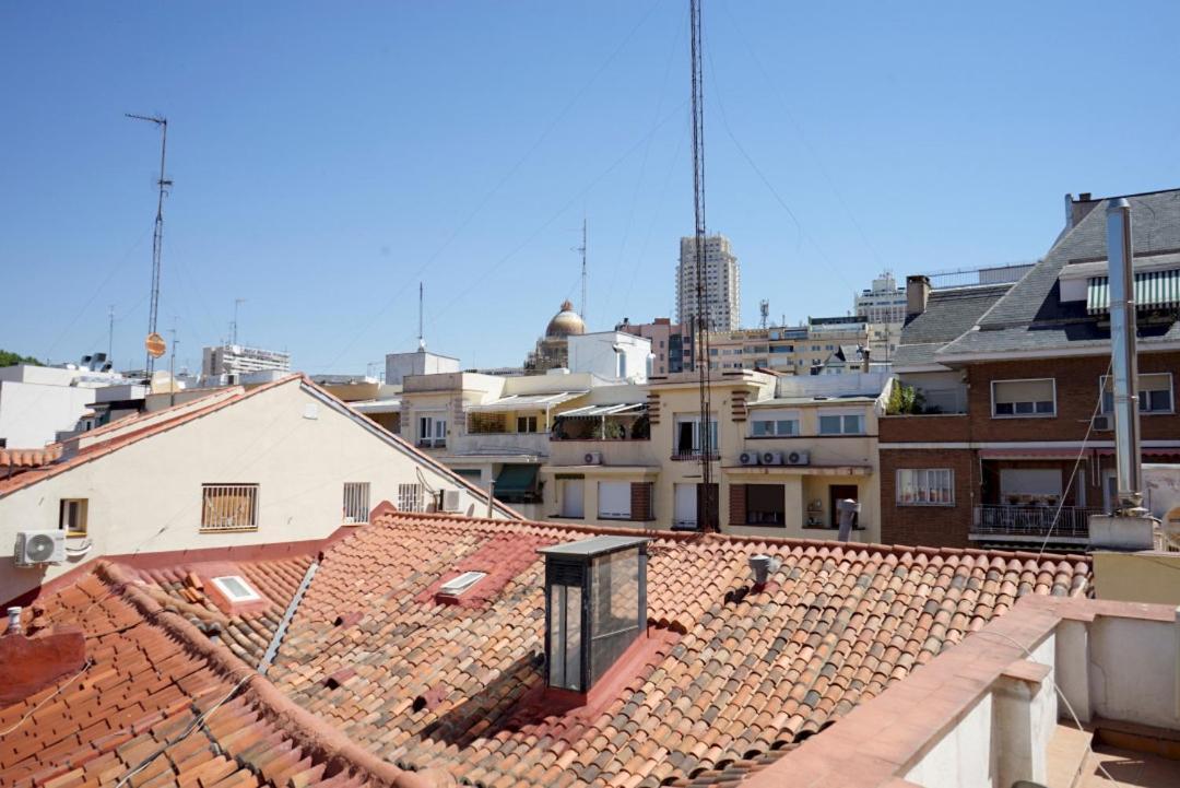 Diaphanous And Modern- 2bd 2bth- Plaza Espana *