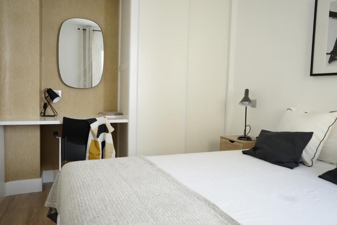 Diaphanous And Modern- 2bd 2bth- Plaza Espana Apartamento *