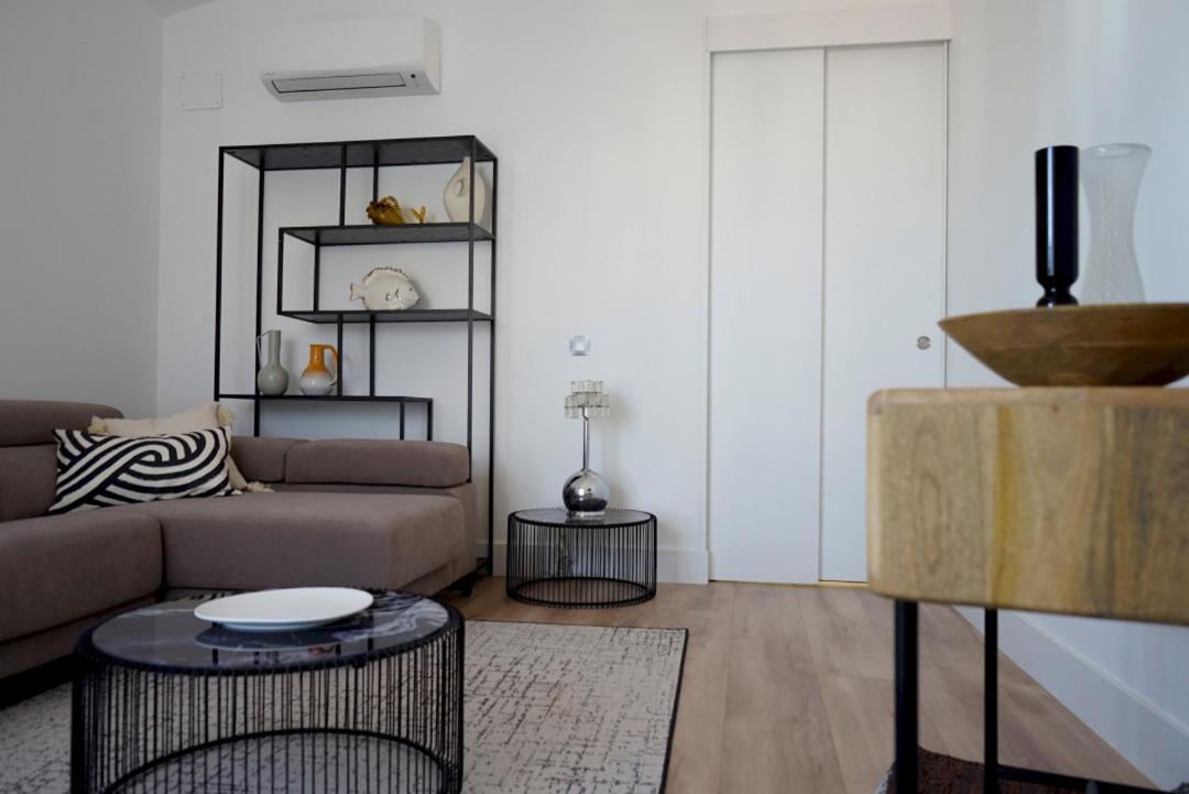 Diaphanous And Modern- 2bd 2bth- Plaza Espana * Madrid