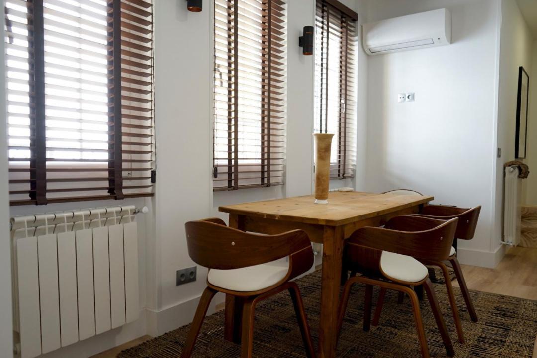 Diaphanous And Modern- 2bd 2bth- Plaza Espana Madrid