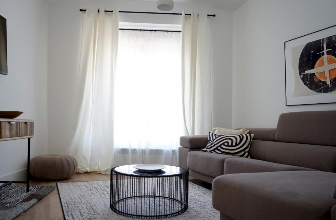 Diaphanous And Modern- 2bd 2bth- Plaza Espana Apartamento