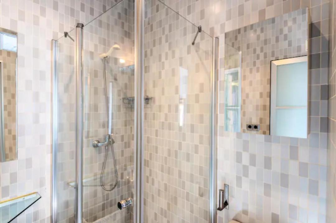 Modern And Bright- 1bd 1 Bth Furnished- Sol In Downtown Area Apartamento Madrid