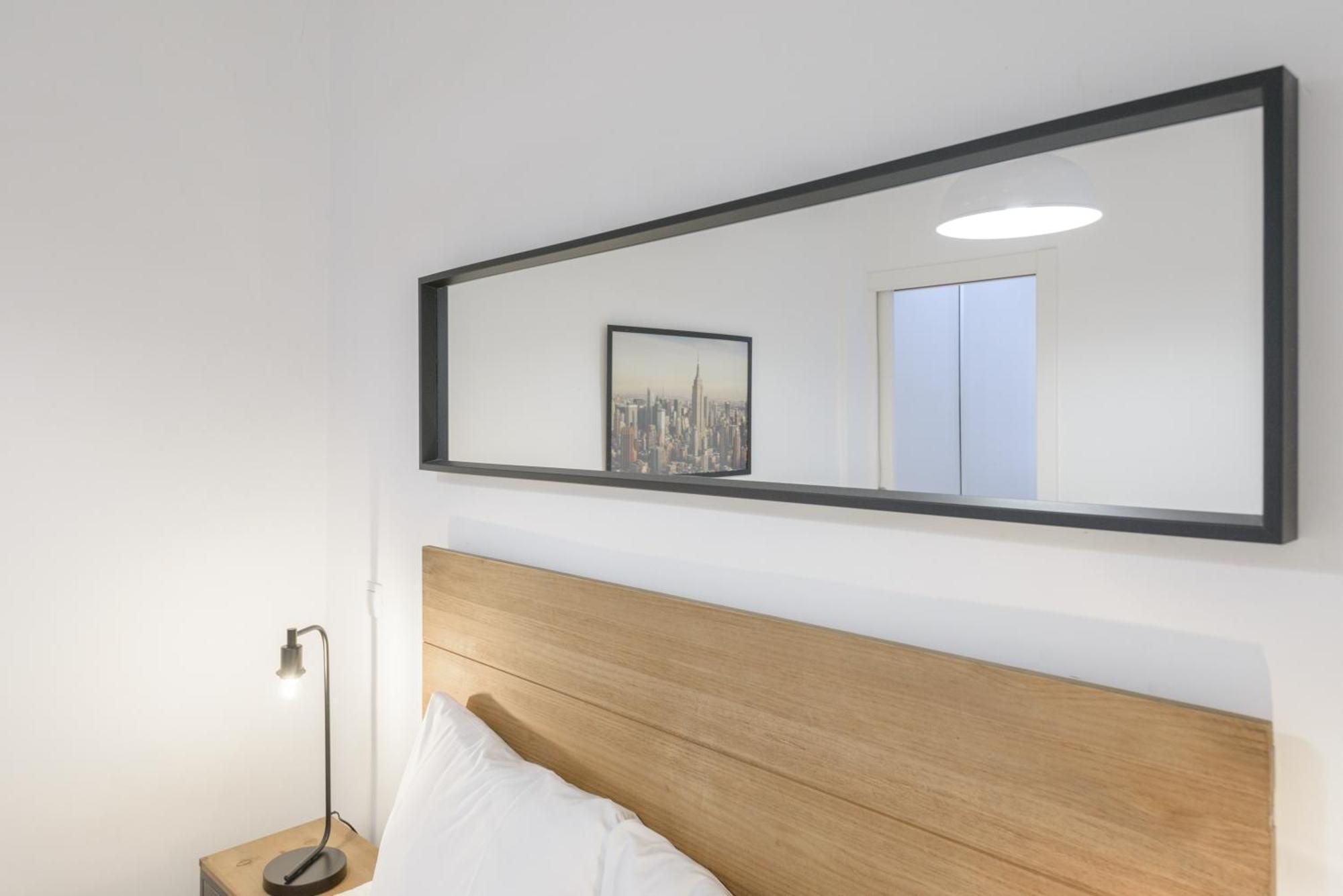 Apartamento Avila Calle, Precioso Estudio En Santiago Bernabeu-estrecho En Segundo Piso Sin Ascensor *