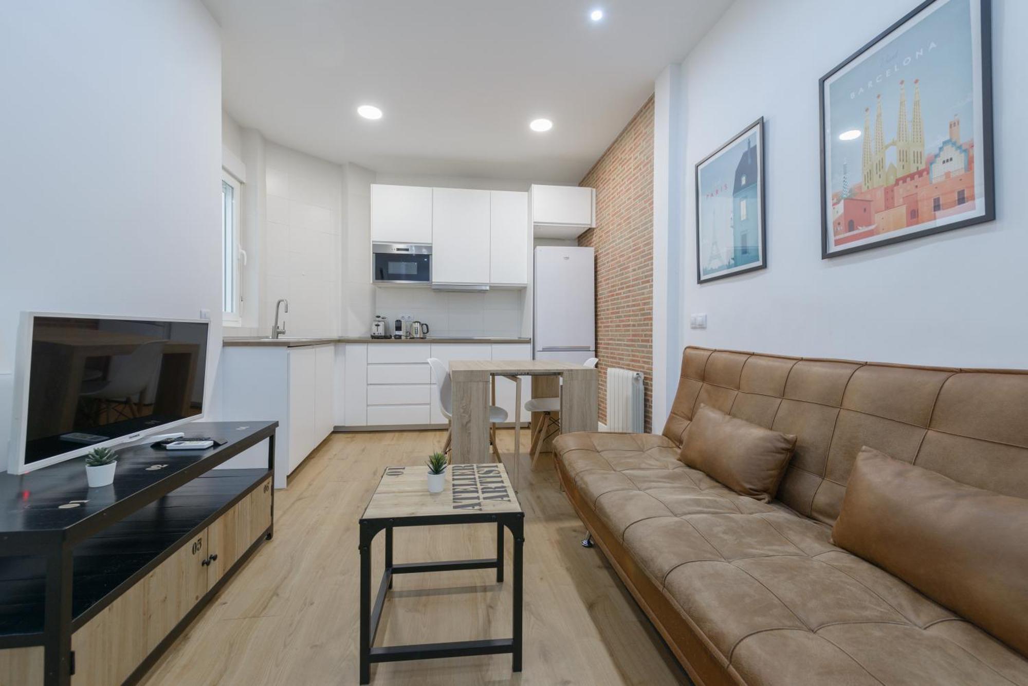 Avila Calle, Precioso Estudio En Santiago Bernabeu-estrecho En Segundo Piso Sin Ascensor Apartamento Madrid