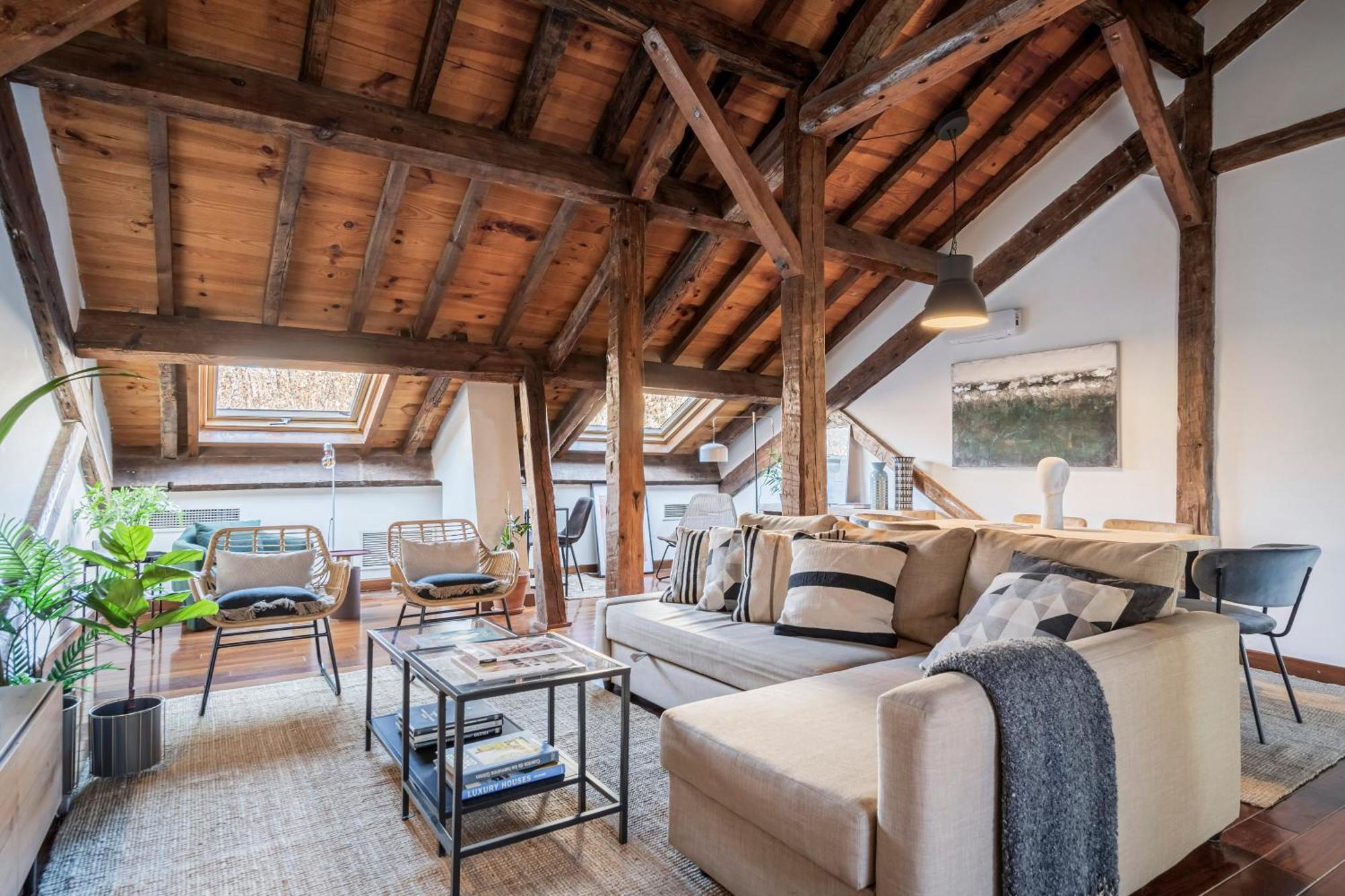 16th Century Palace Apartamento