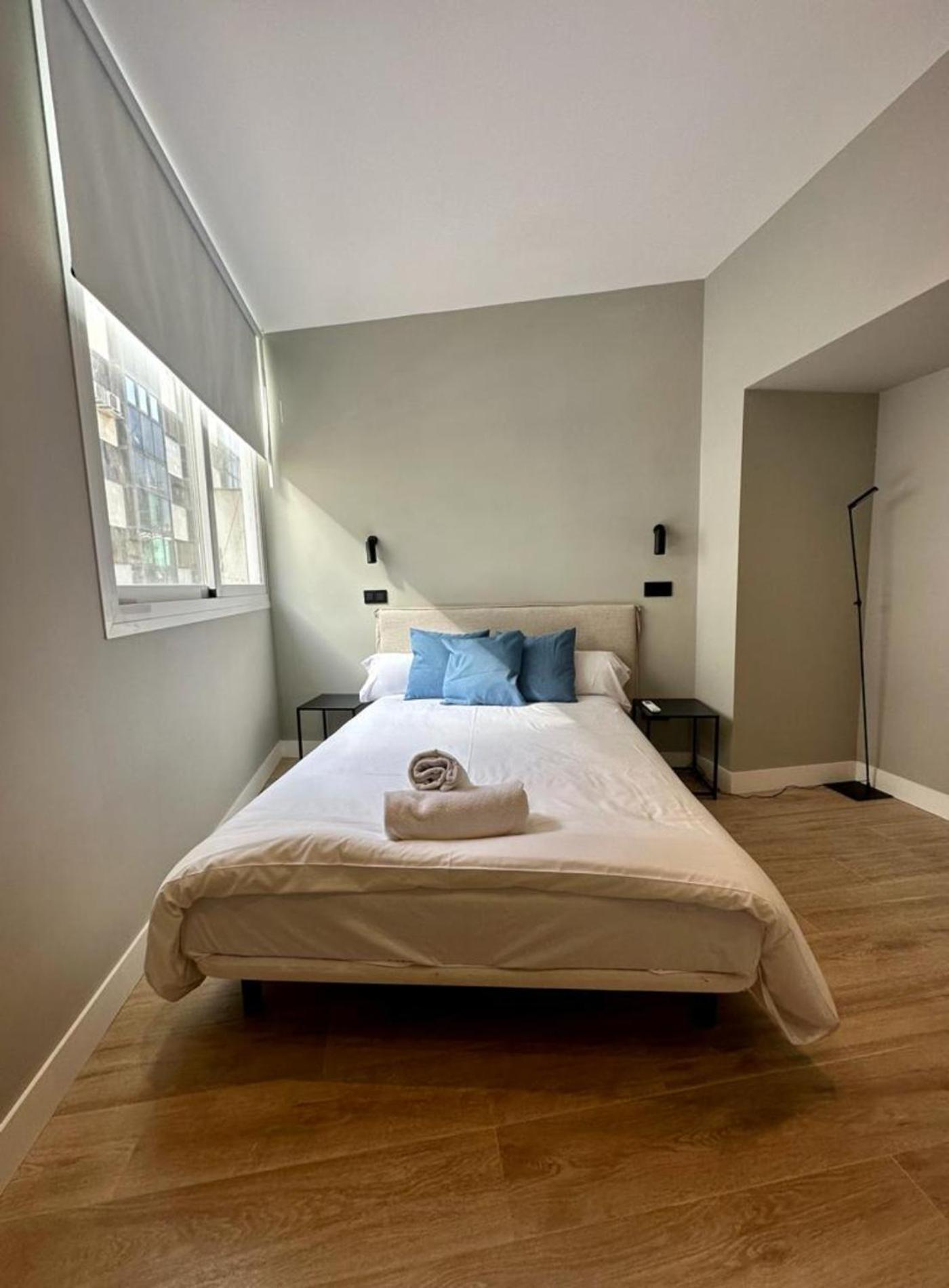 Apartamento De 2hab 5pax En Calle Silva E2 Madrid