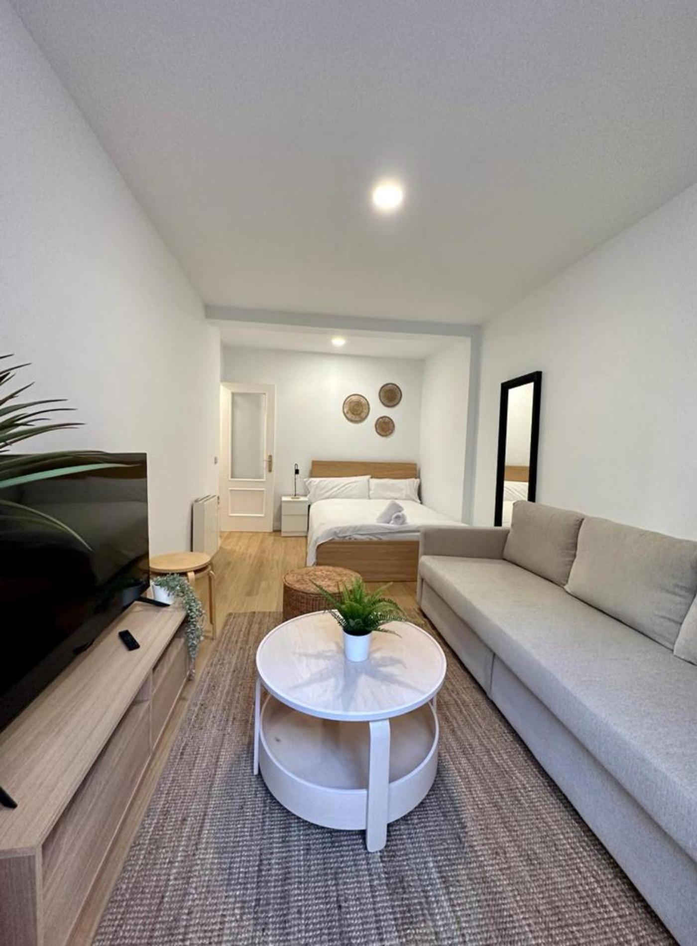 Calle Regueros Loft 3pax En Pleno Chueca Apartamento