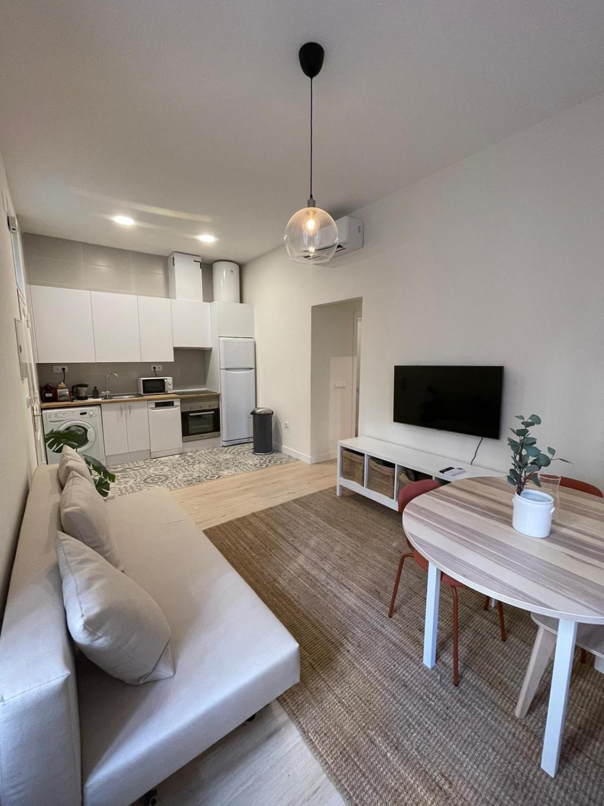 Apartamento Bajo Duplex 7pax A 5 Min De Gran Via-malasana Madrid