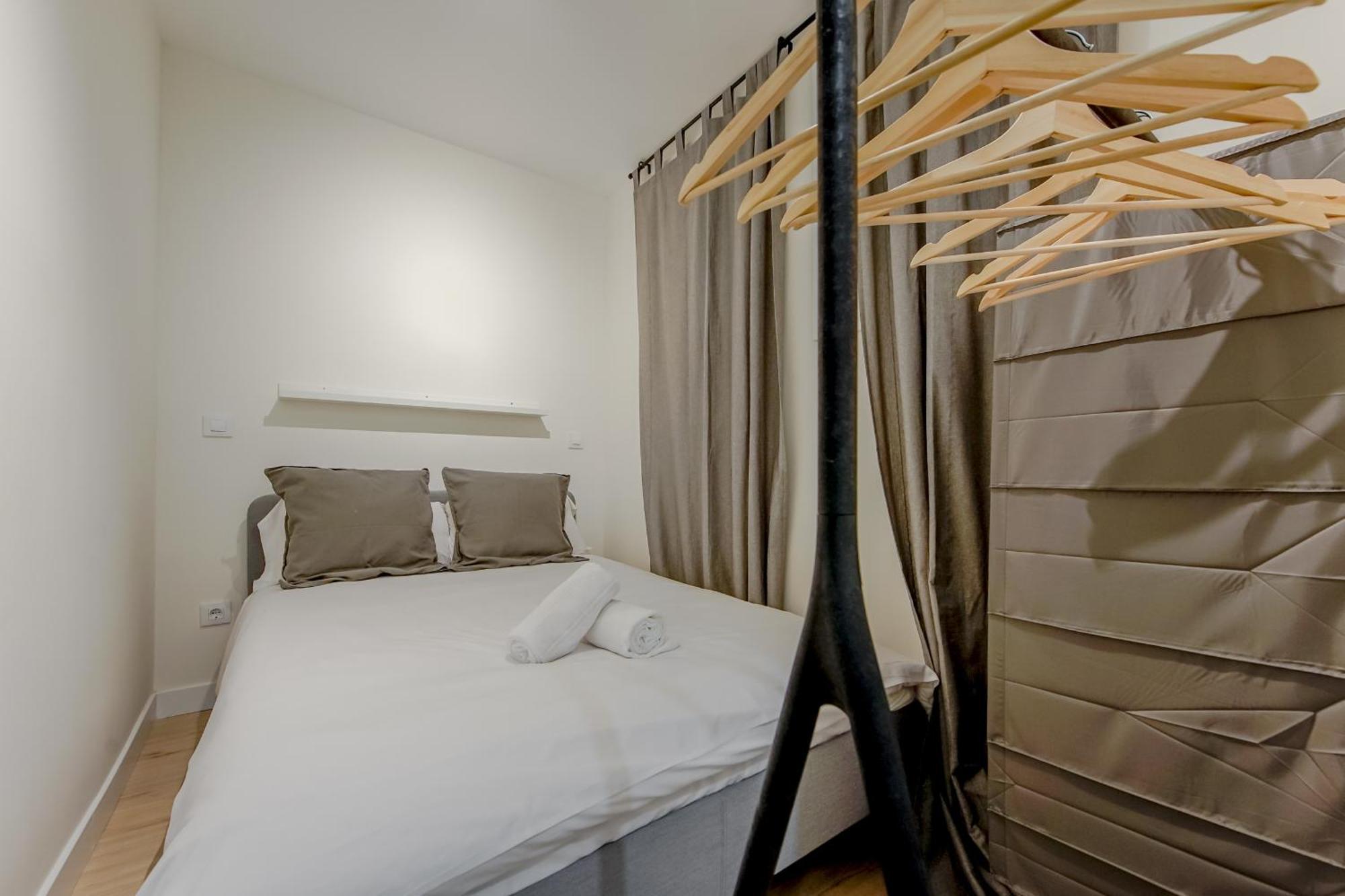 Modern 6pax En La Plaza De Tirso-centro E1 *