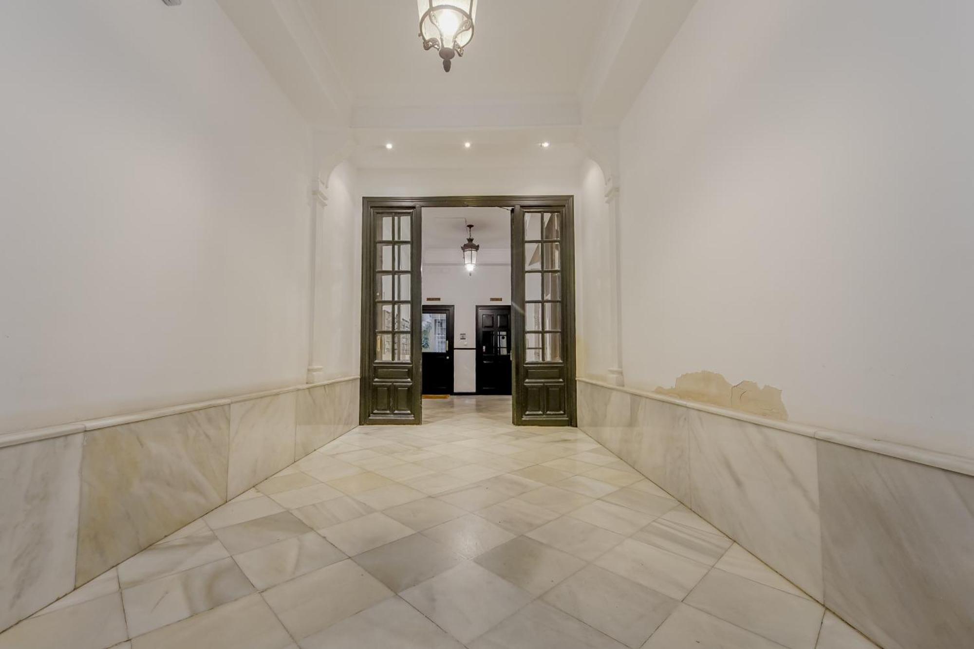 Modern 6pax En La Plaza De Tirso-centro E1 * Madrid