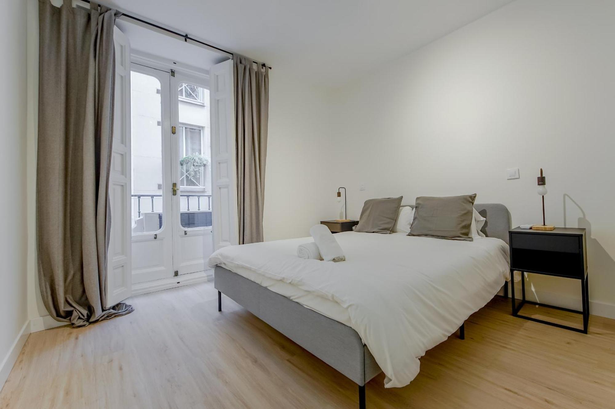Apartamento Modern 6pax En La Plaza De Tirso-centro E1 *