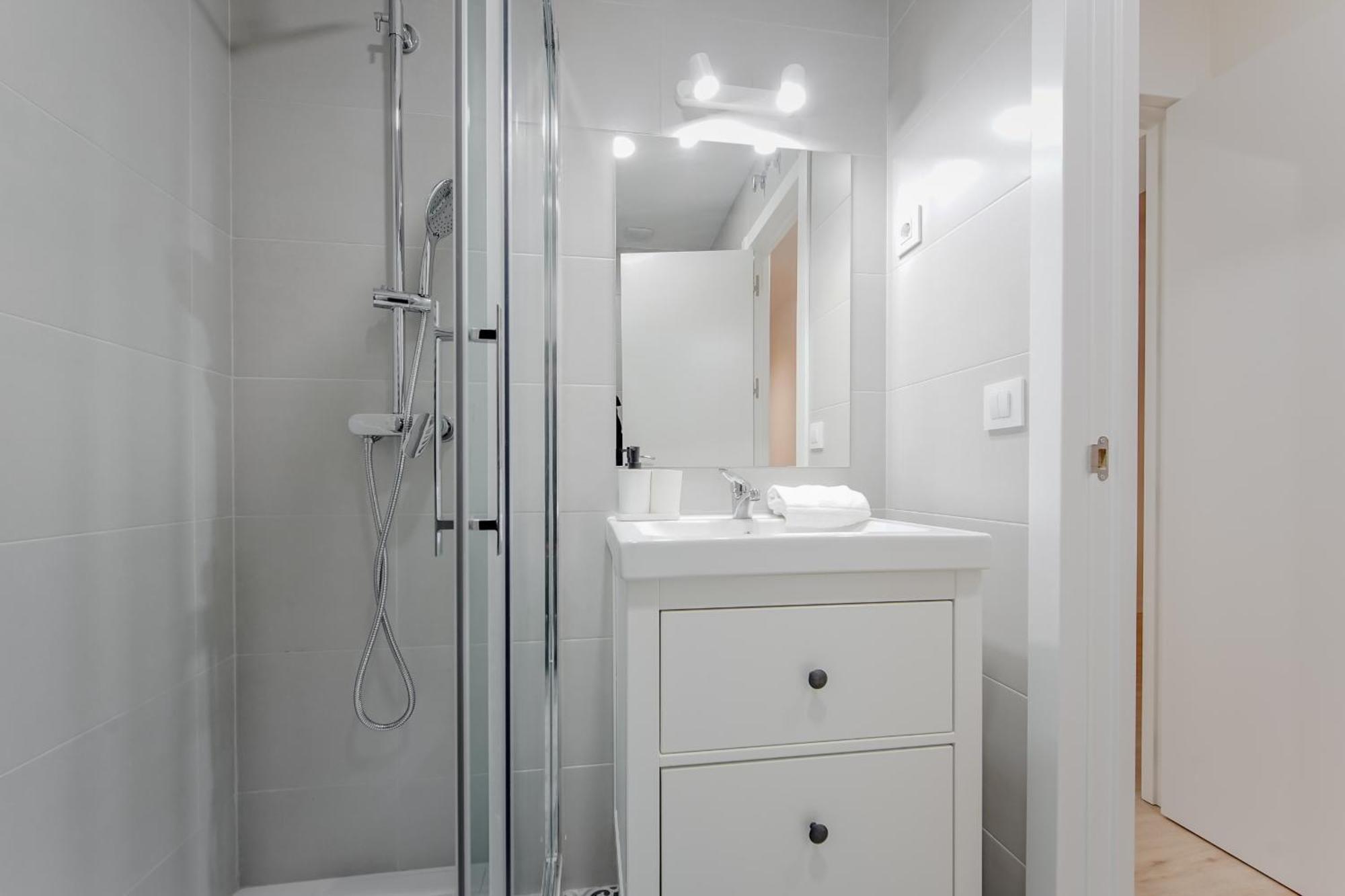 Modern 6pax En La Plaza De Tirso-centro E1 Apartamento Madrid