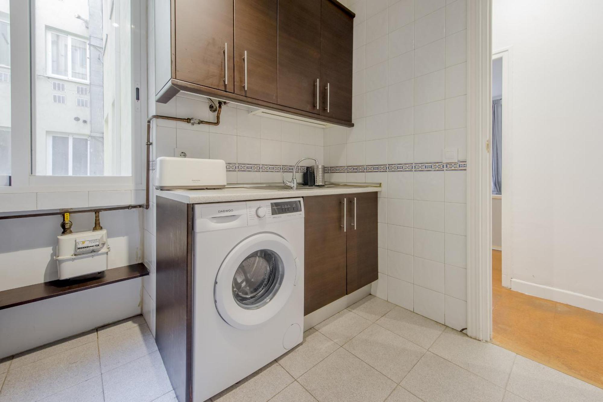 Apartamento Classic 7pax En La Latina-centro De