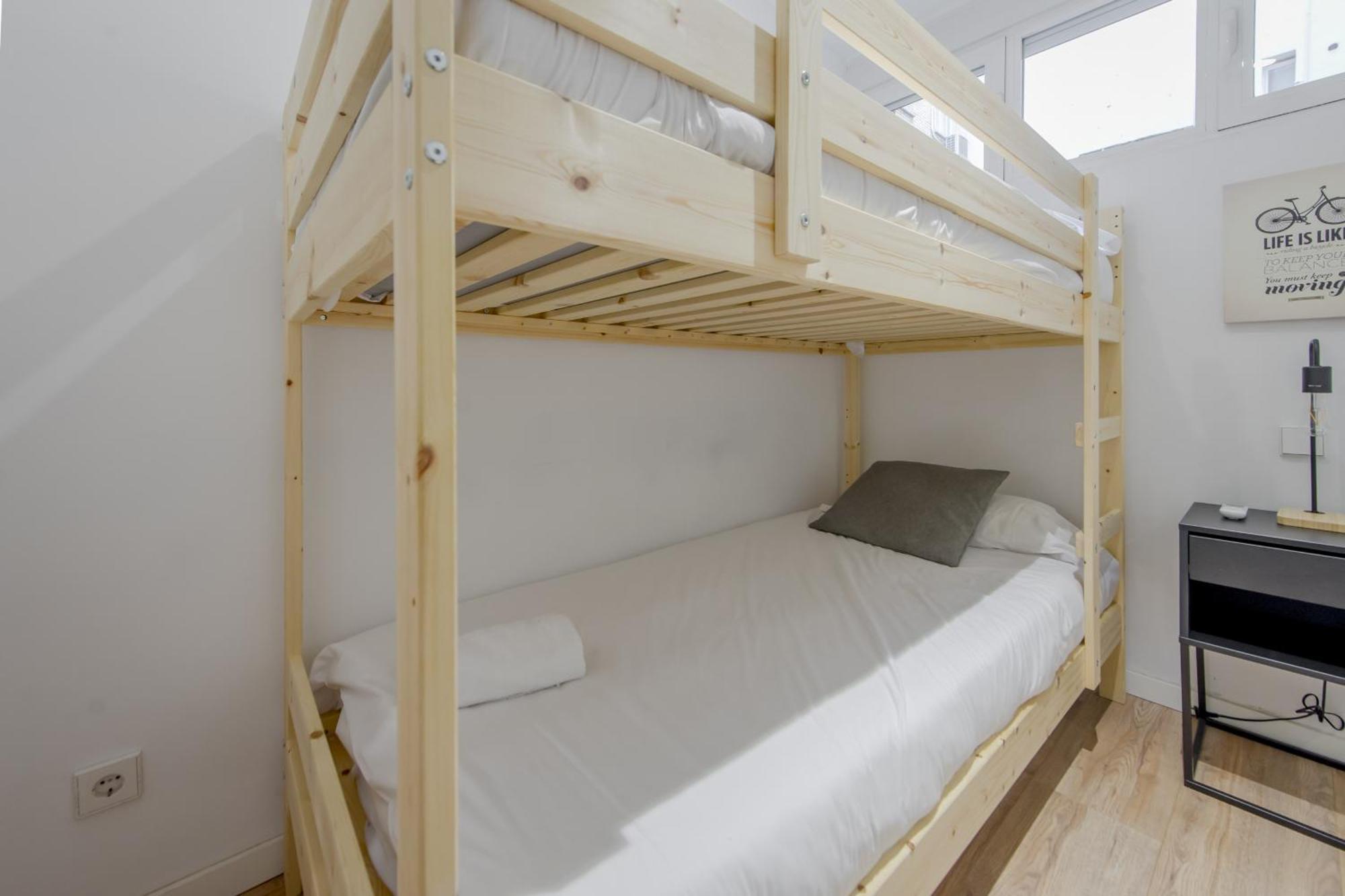 Modern 7pax En Chamberi-ponzano Apartamento Madrid