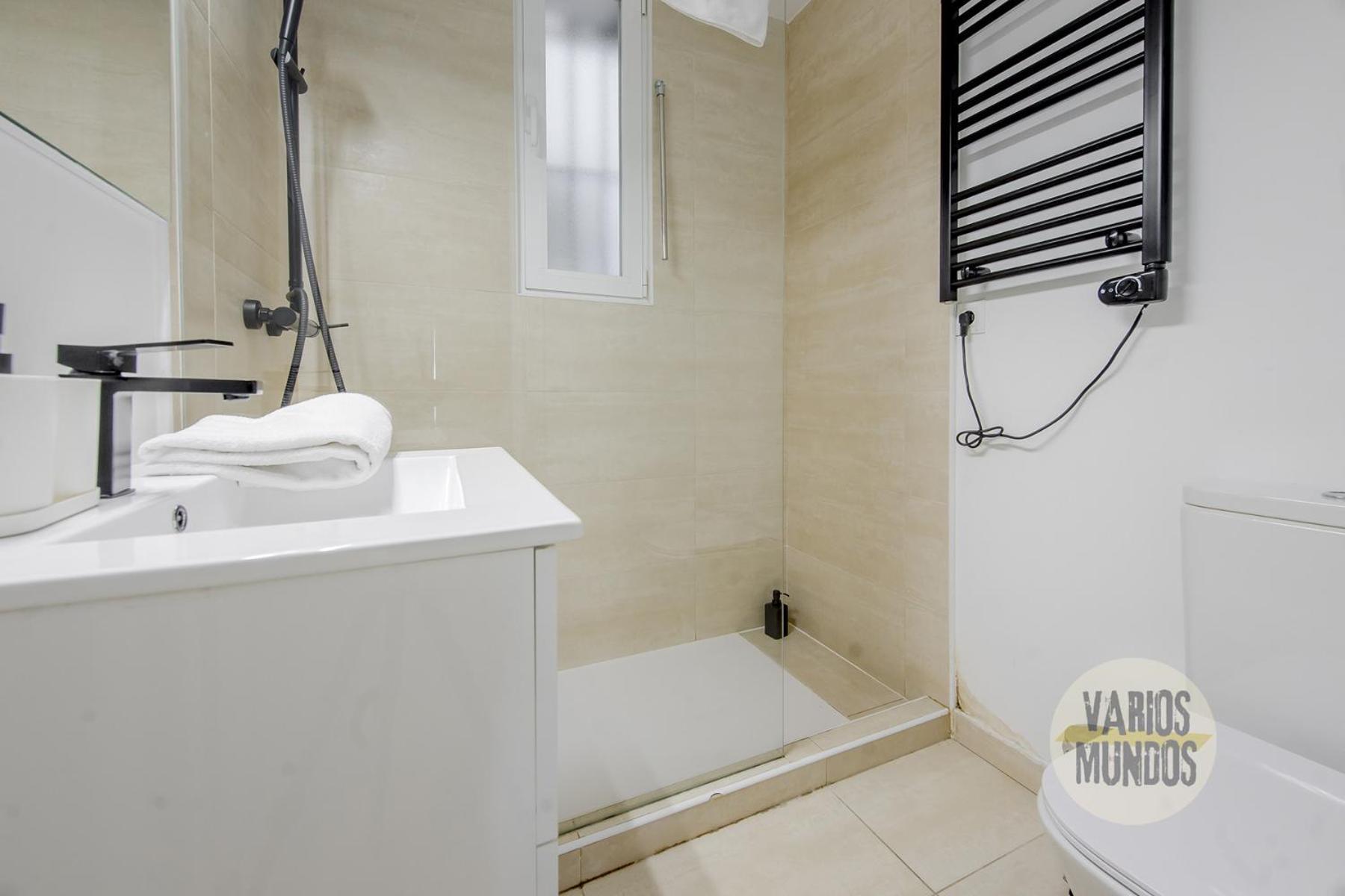 Nuevo De 9pax En La Cava Alta Centro De E1 Apartamento