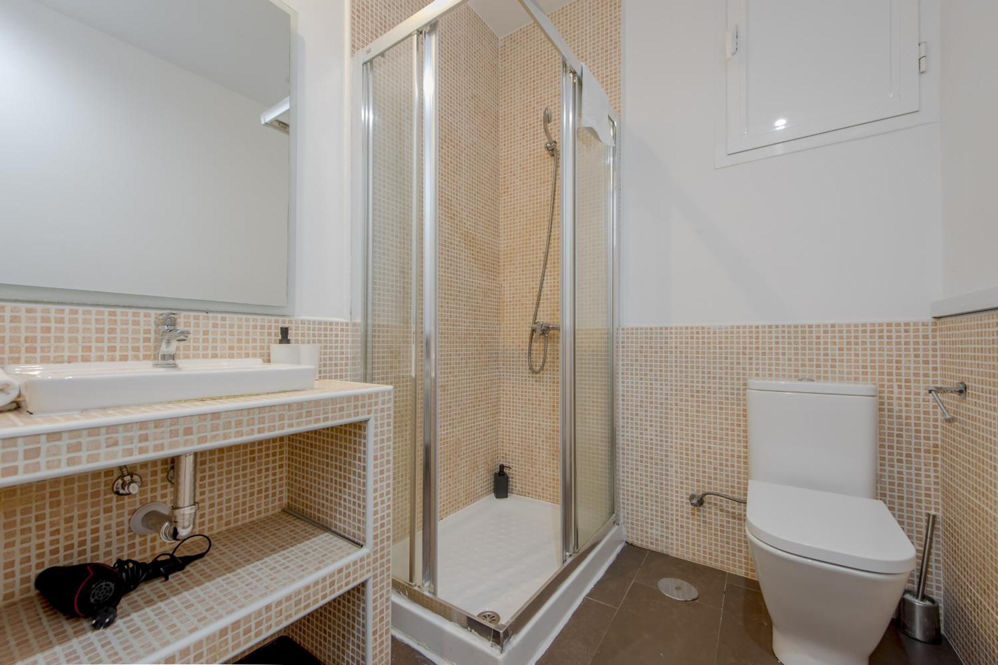 Luxury De 5hab En El Centro De Apartamento Madrid