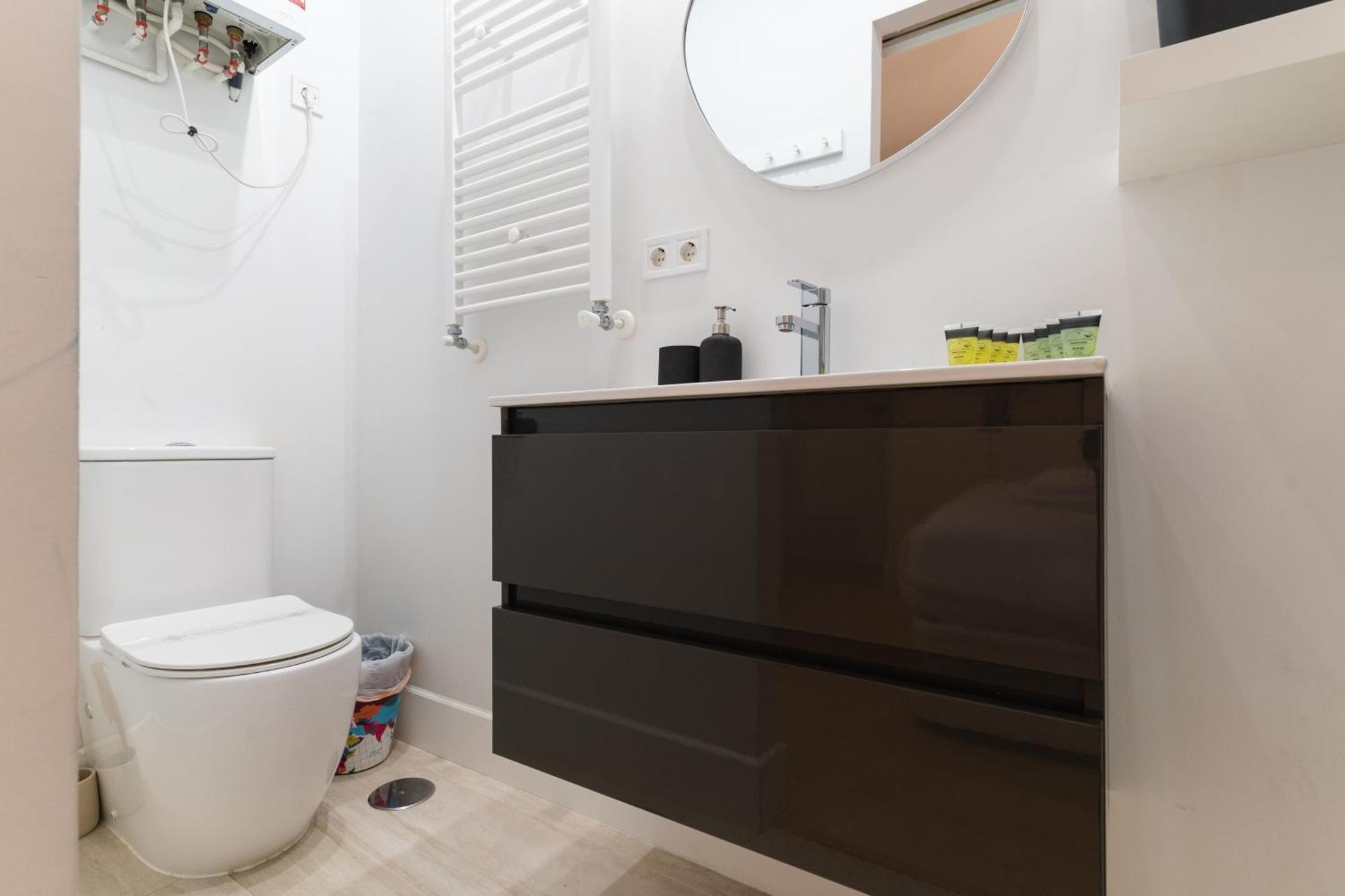 Cozy And Central-1bd 1bth- Cortes Apartamento *