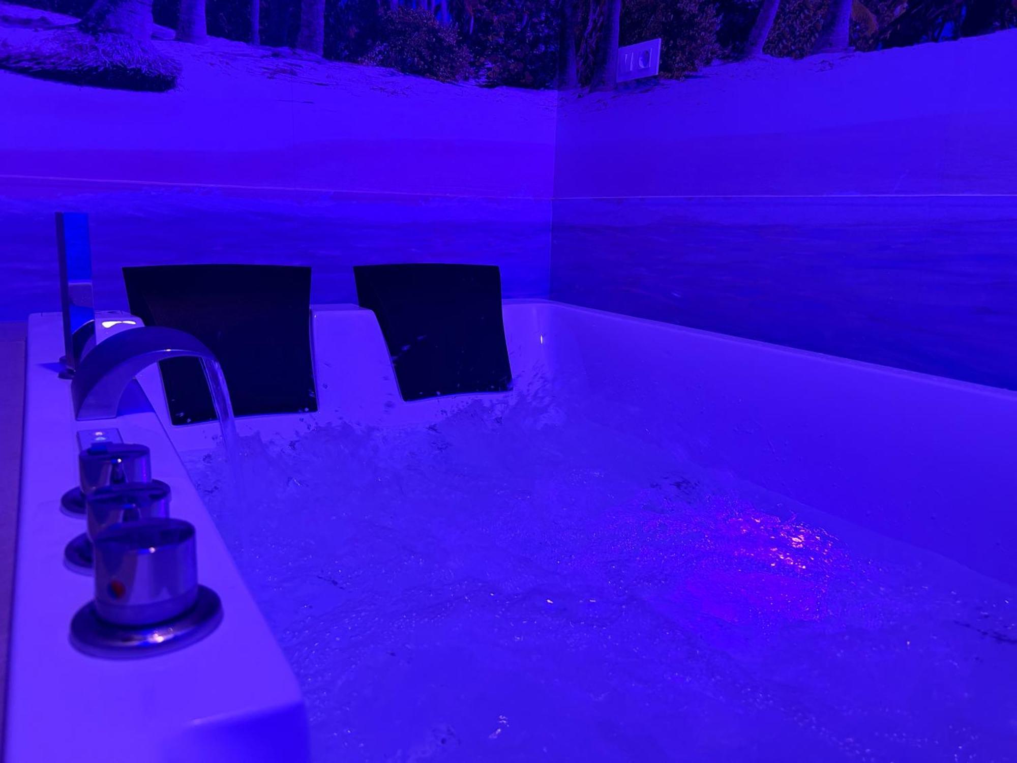Con Jacuzzi Y Bano Privado Madrid