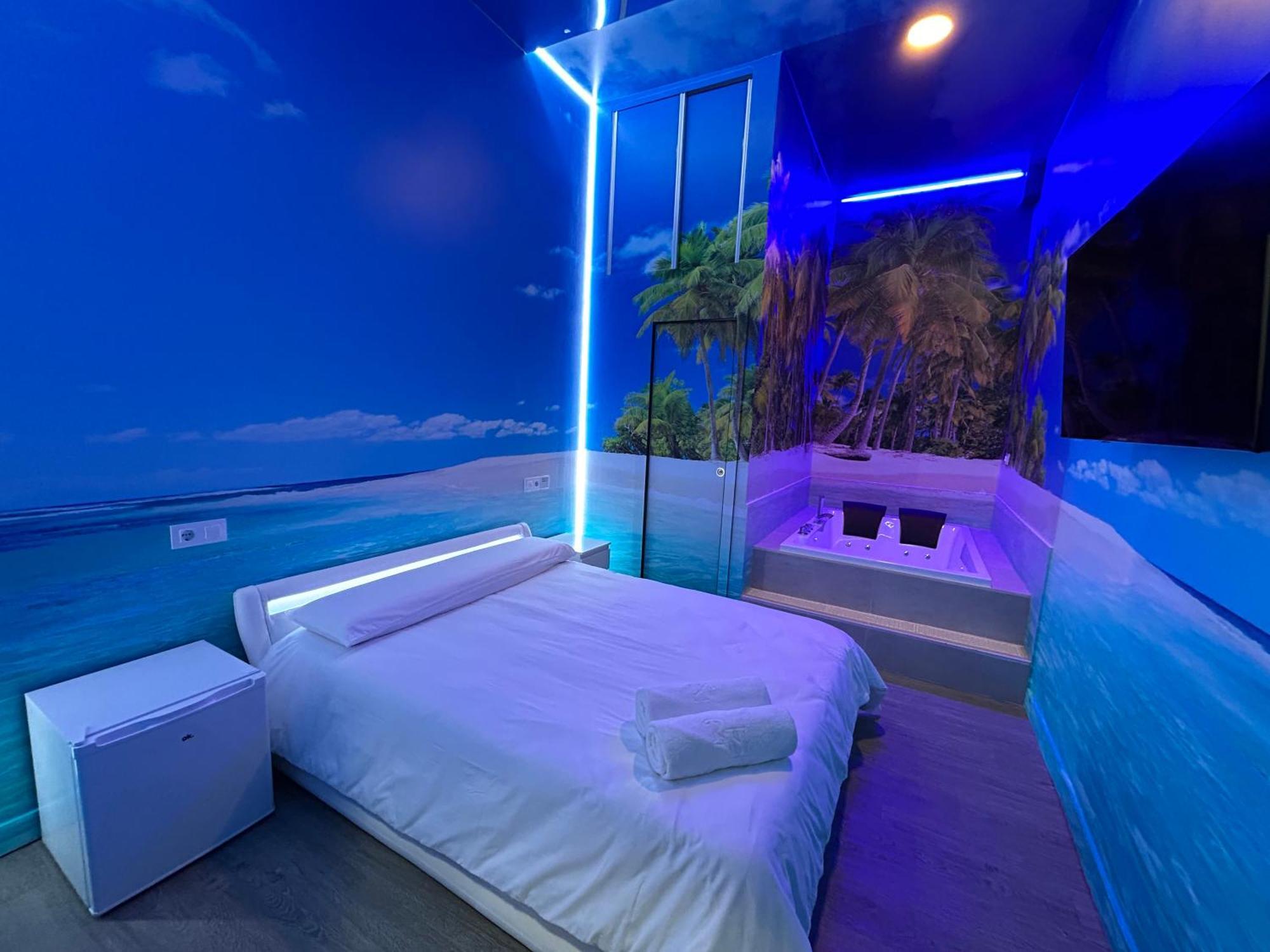 Con Jacuzzi Y Bano Privado * Madrid