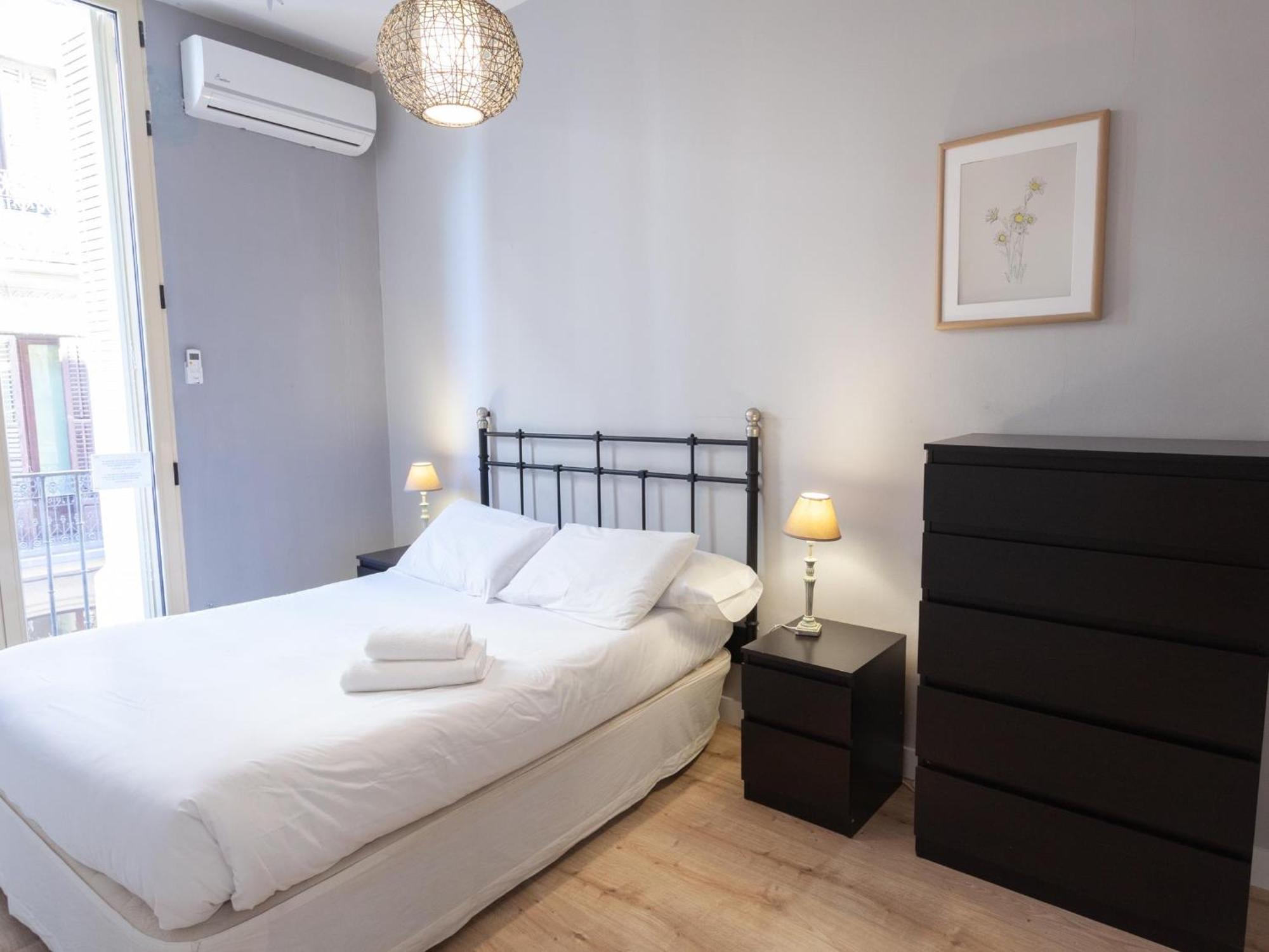 Apartamento Enorme Y Acogedor Piso En La Puerta Del Sol *