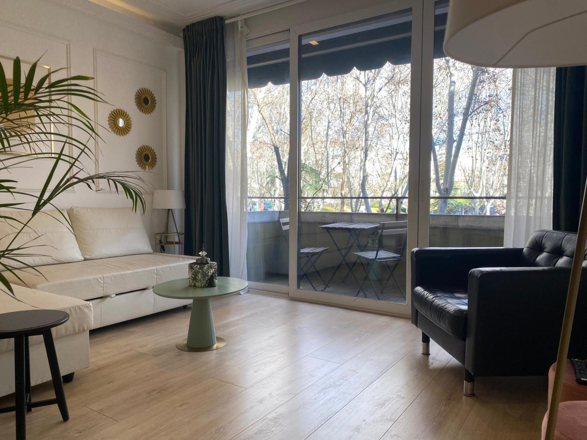 Lujoso Apto Paseo Del Prado Apartamento
