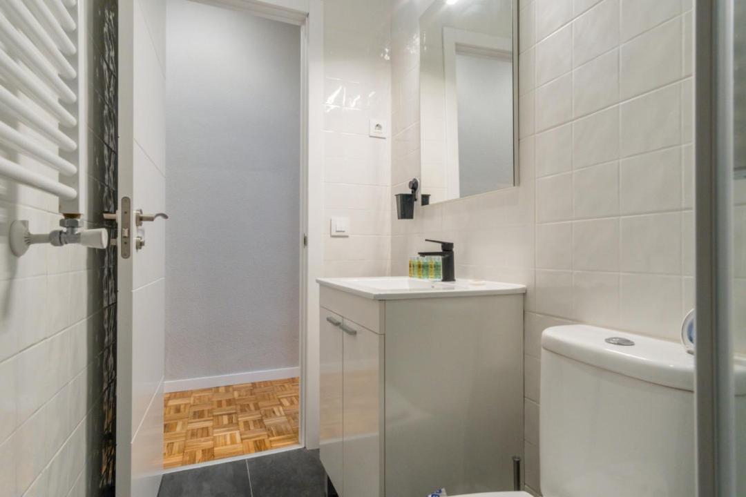 Apartamento Wide & Modern- 3bd 1bth- Delicias *