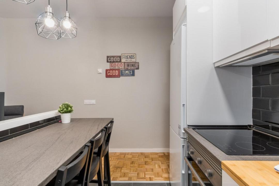 Wide & Modern- 3bd 1bth- Delicias