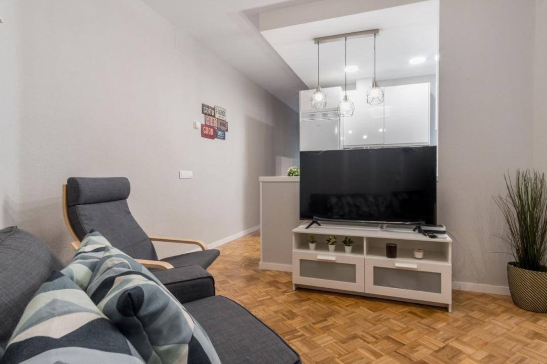 Apartamento Wide & Modern- 3bd 1bth- Delicias