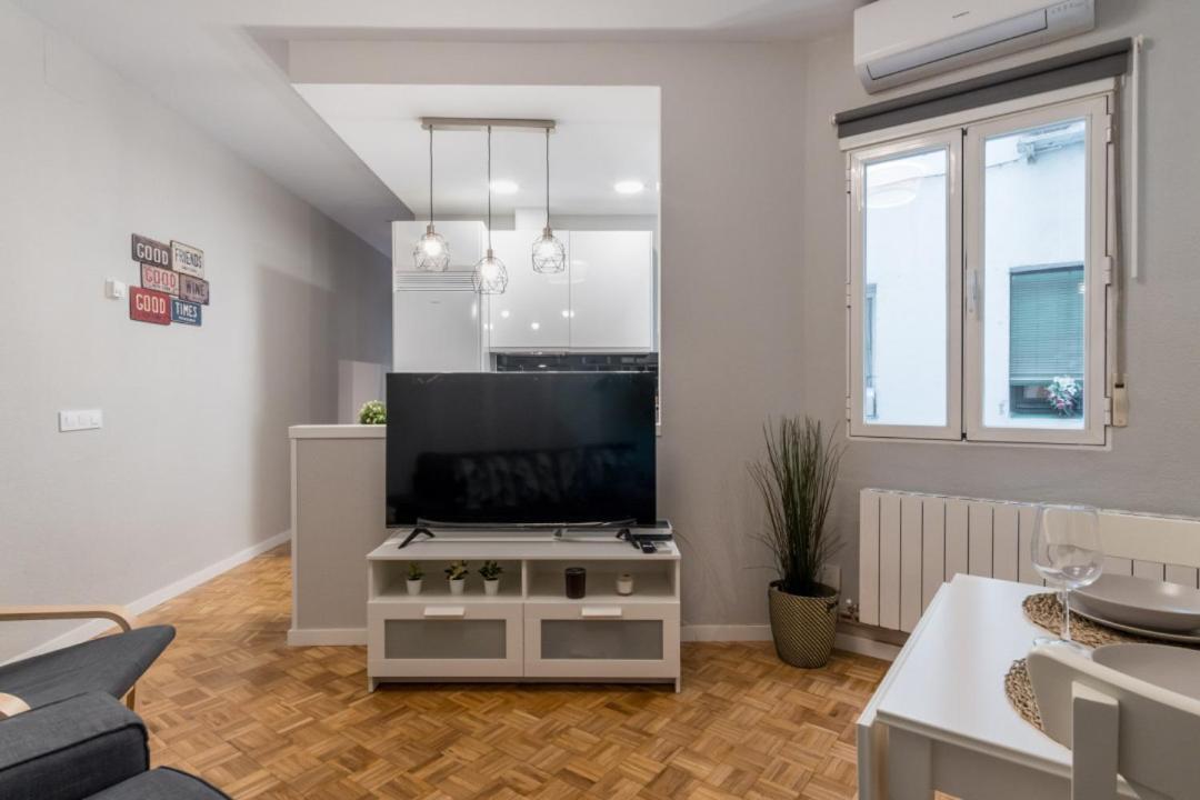 Apartamento Wide & Modern- 3bd 1bth- Delicias *