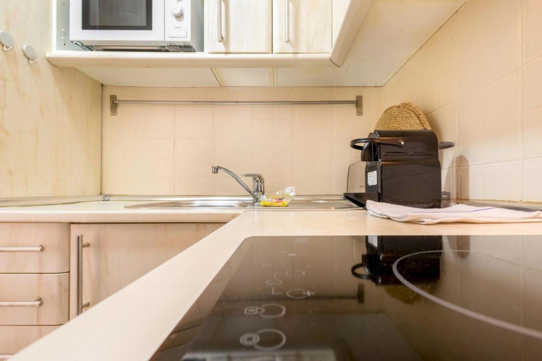 Apartamento 1 Bedroom 1 Bathroom Furnished - Malasana - Modern In Downtown Area - Mintystay Madrid