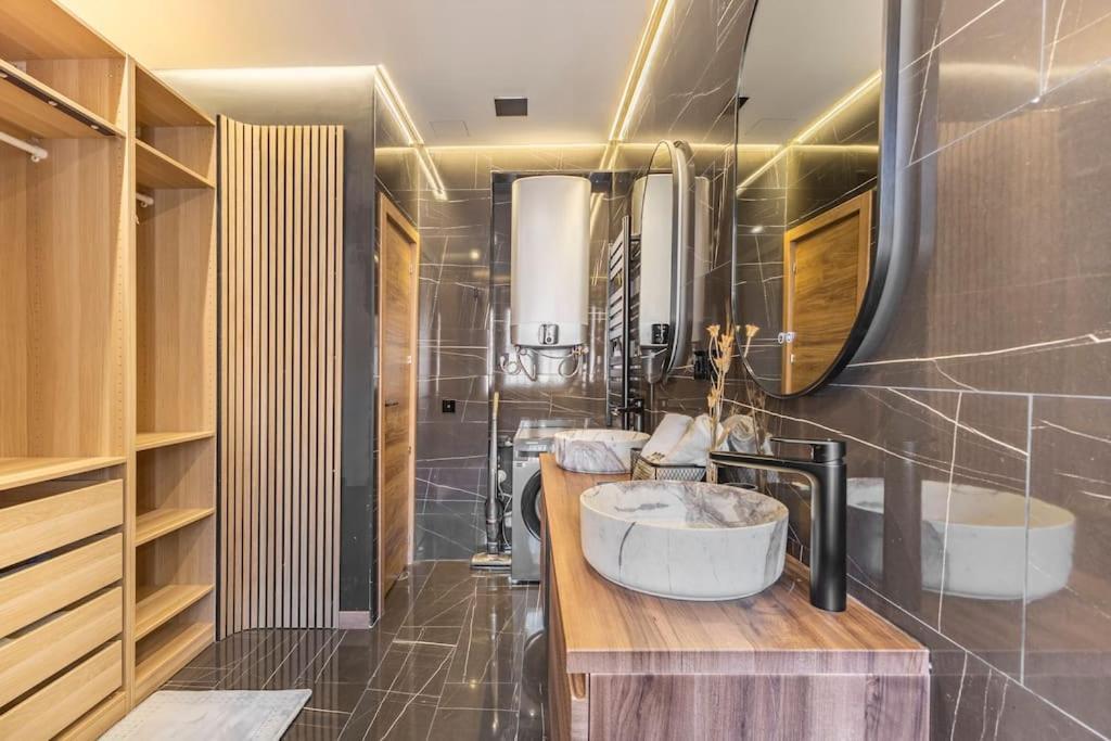 Luxury And Elegant Apartamento Madrid