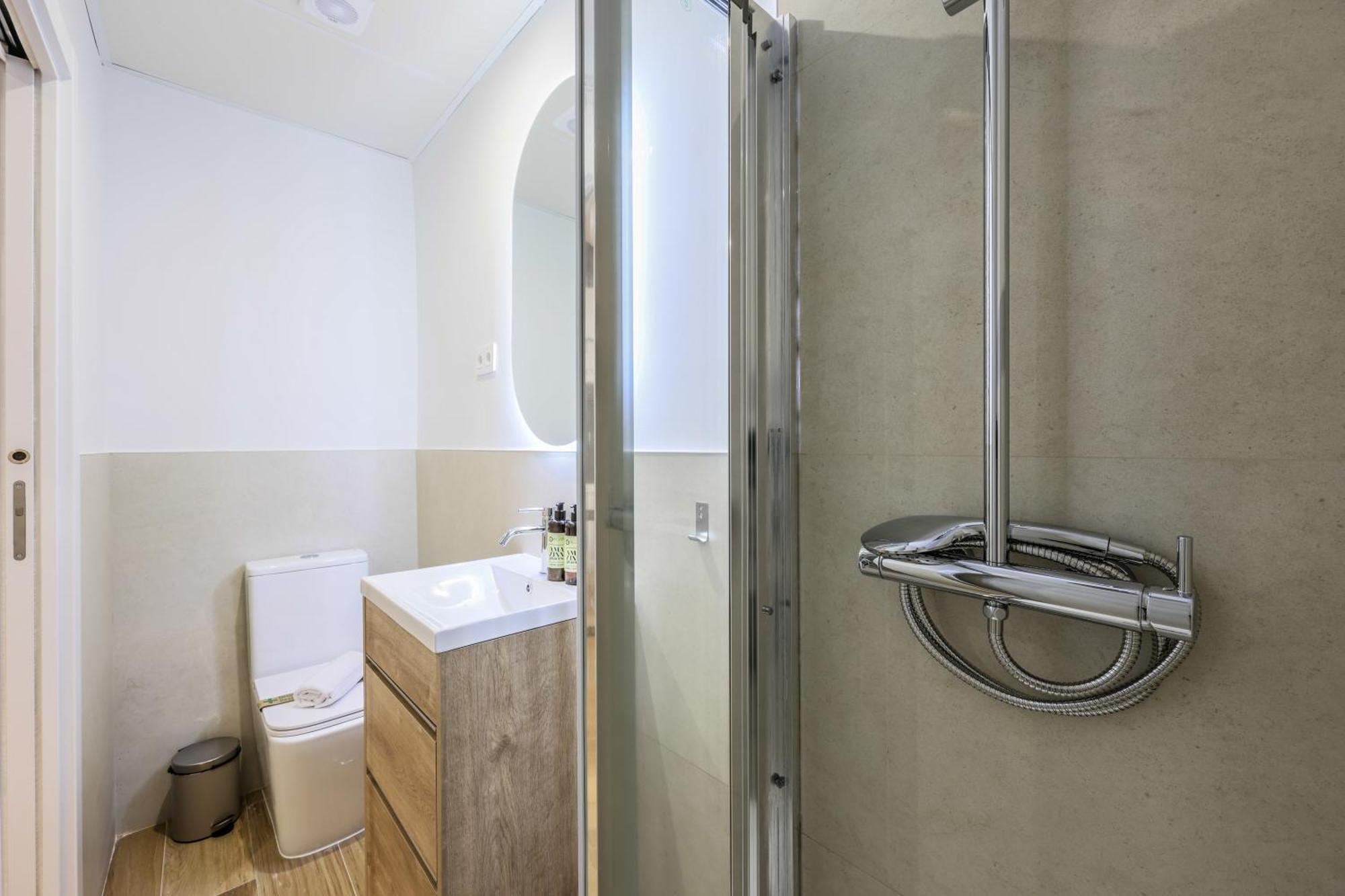 Apartamento Encantador Plaza Del Callao, Mid Term *