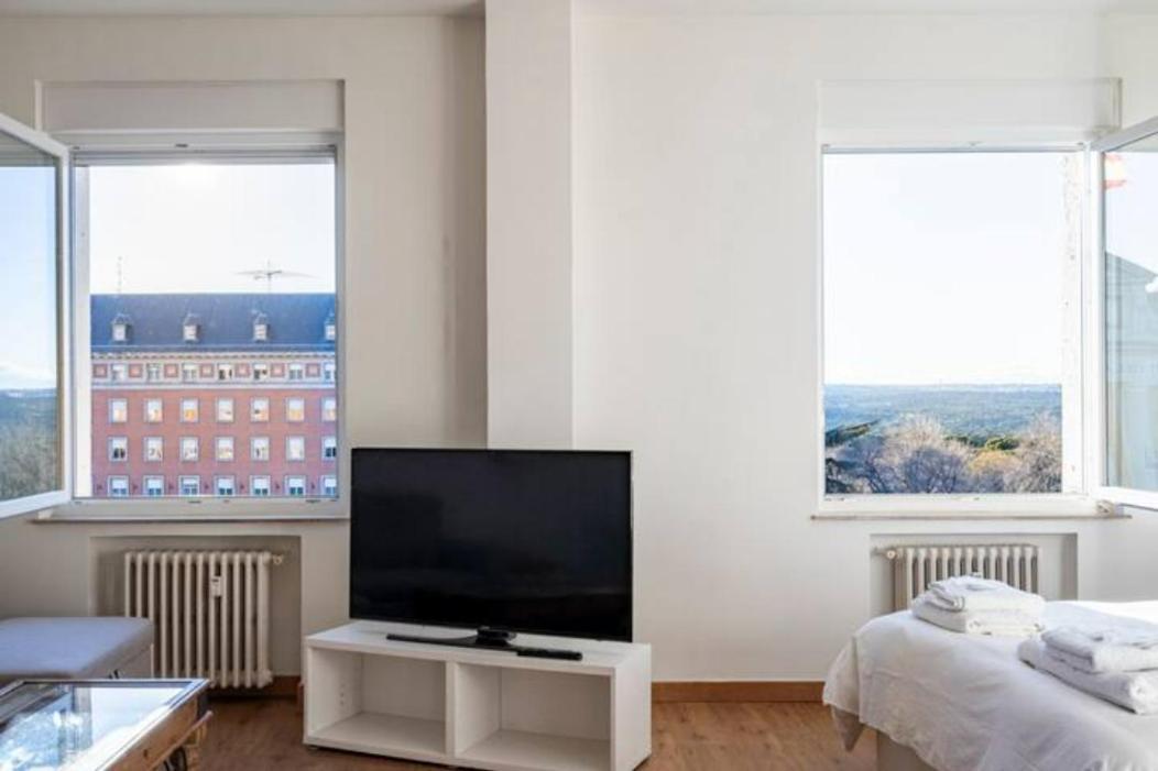 Executive Bright Y Apartamento Madrid