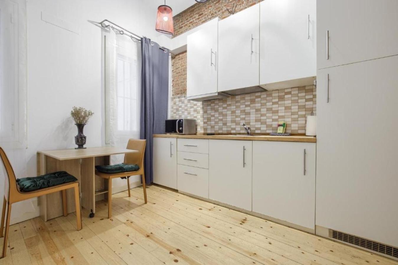 Apartamento Charming Embajadores - *