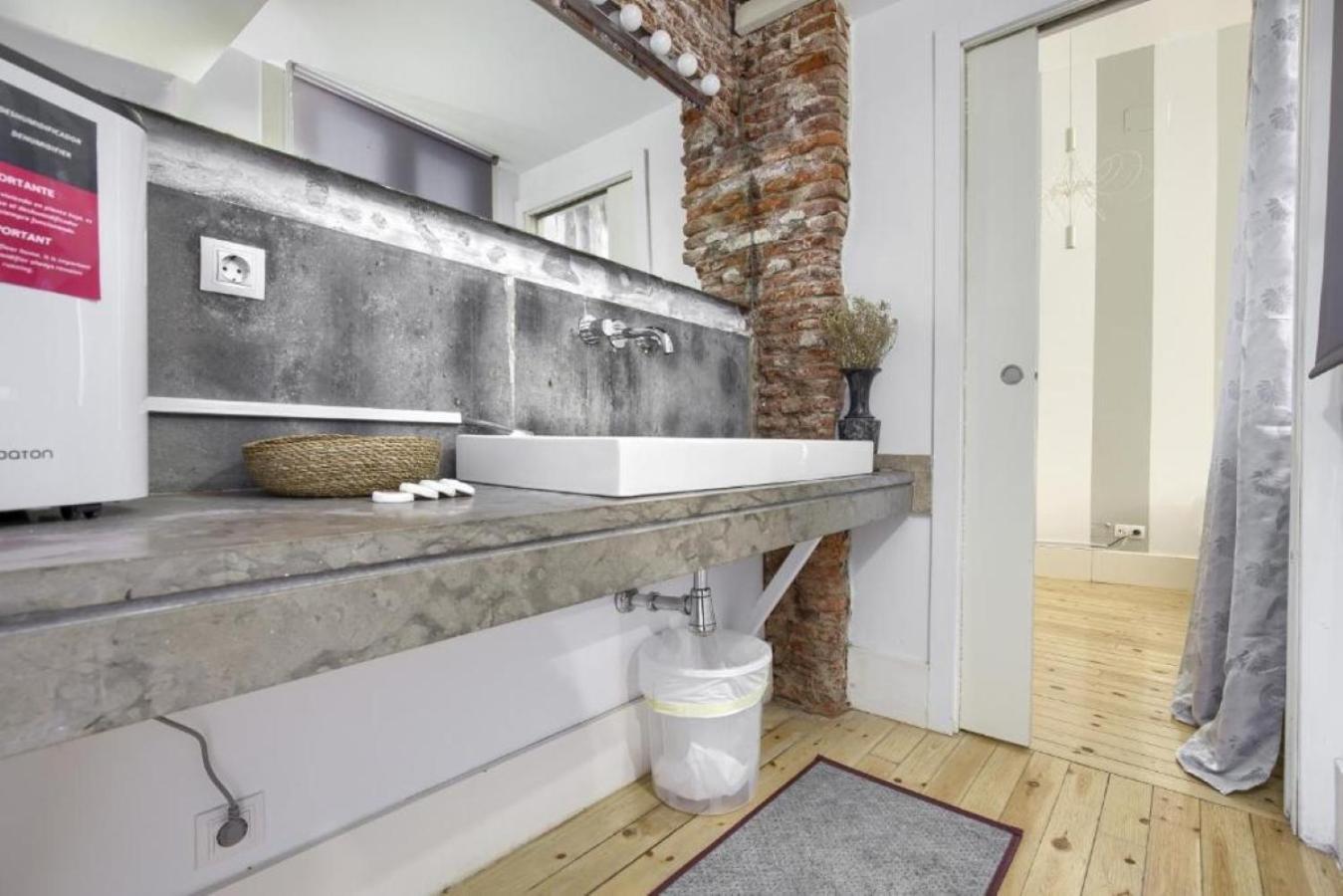 Apartamento Charming Embajadores - *