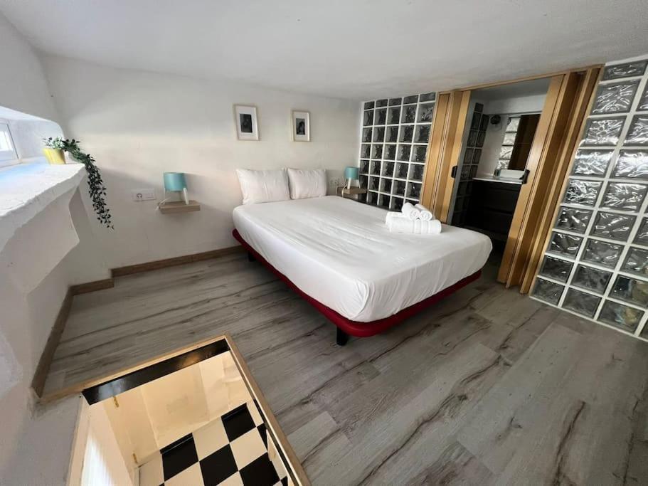 At Street Level 20 Min From Sol-piern Madrid