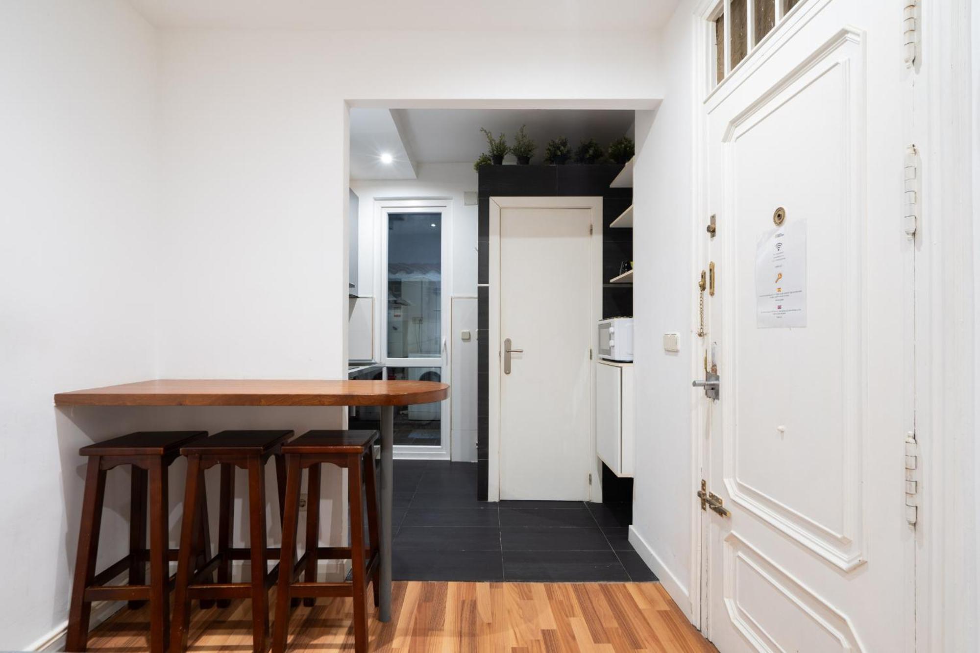 Apartamento En La Plaza De Lavapies Alquiler Temporal Madrid