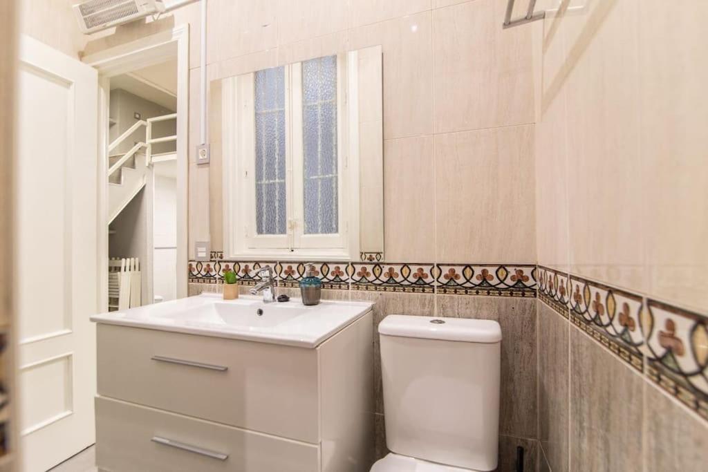 Cozy In The Heart Of Madrid.m31