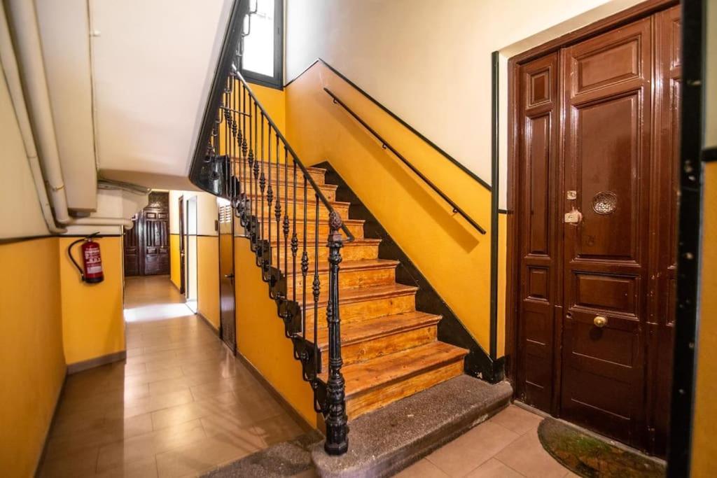 Cozy In The Heart Of Madrid.m31