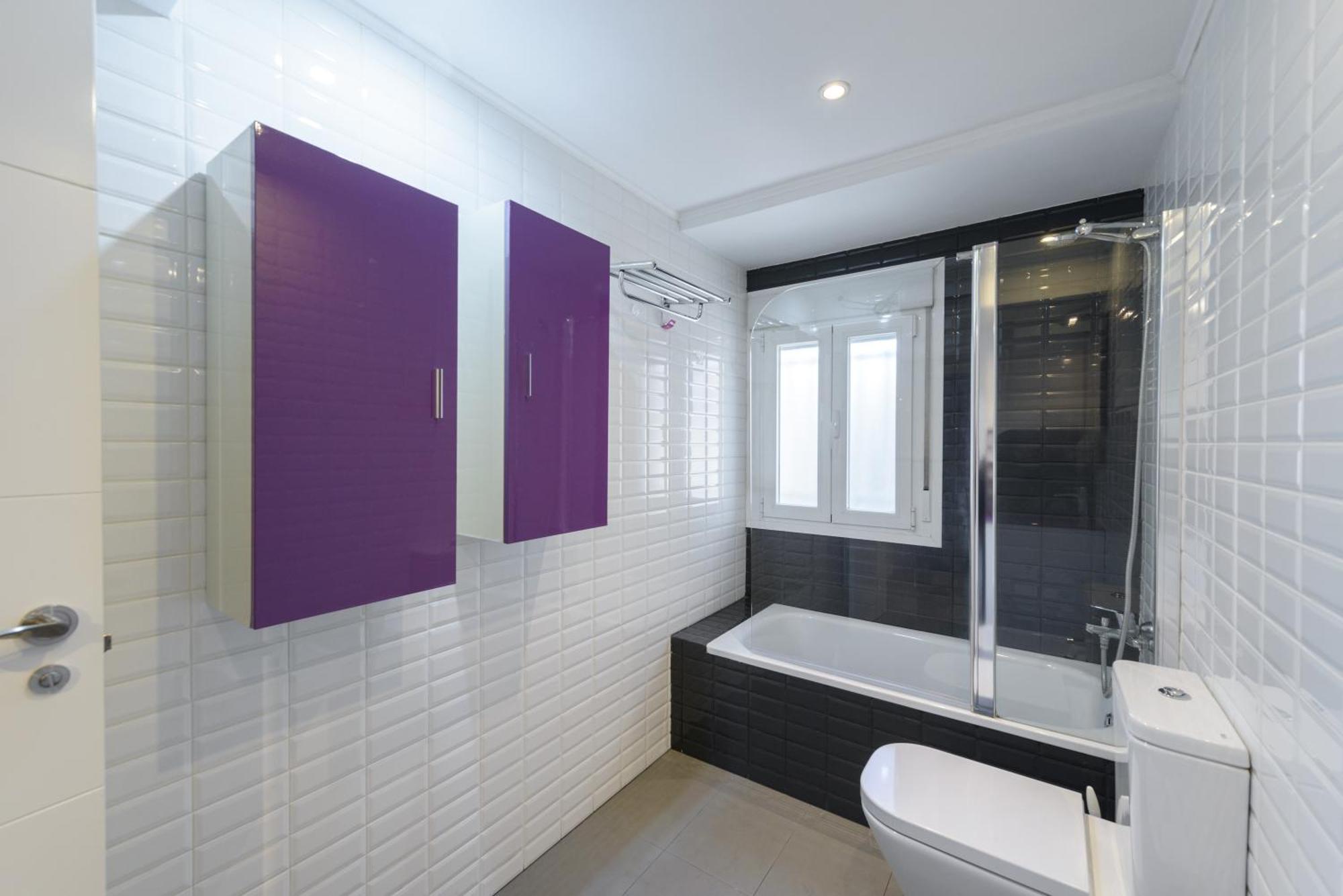 Sabadell Calle, Casa Familiar De 3 Con Terraza Junto Metro Fuencarral * Madrid