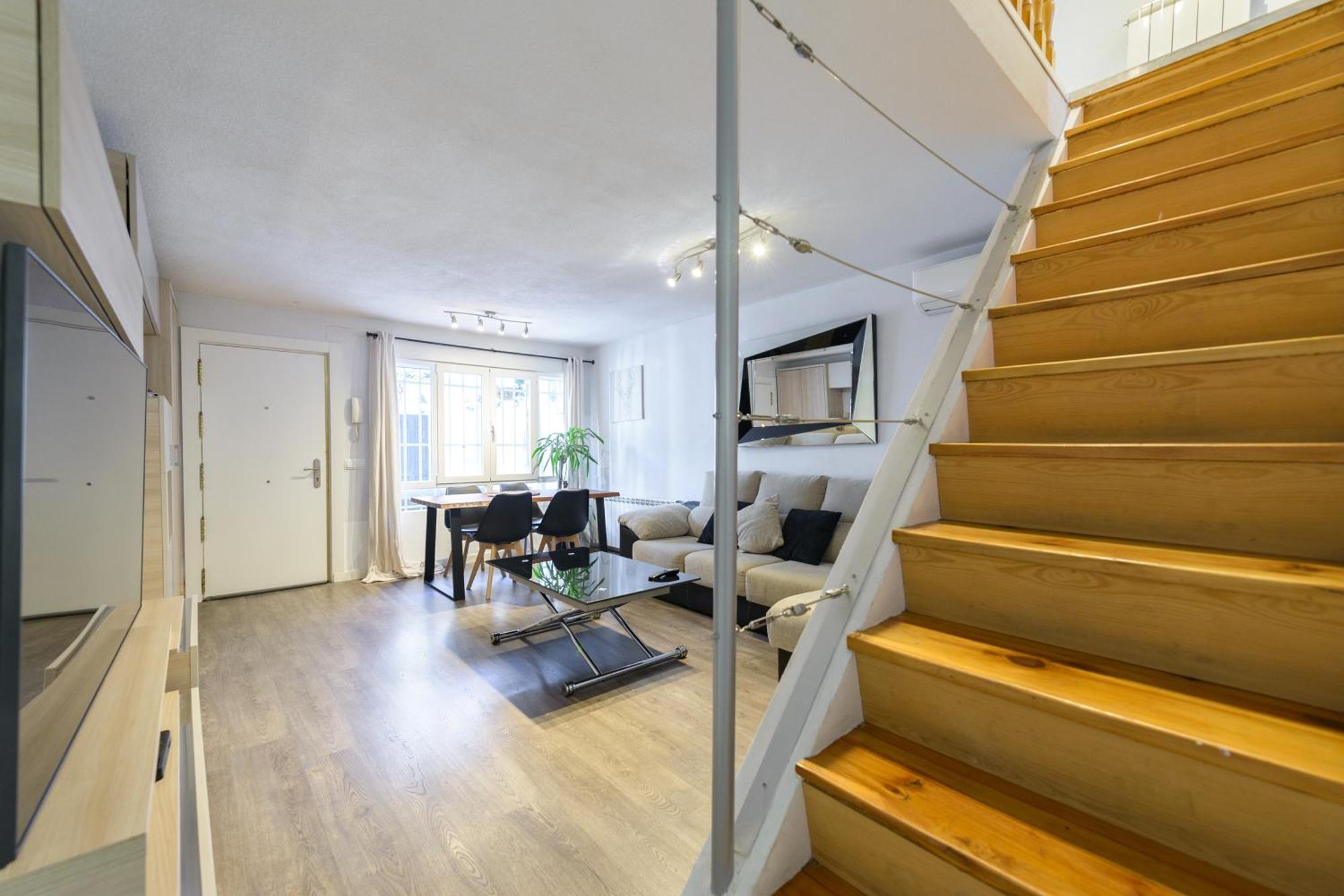 Sabadell Calle, Casa Familiar De 3 Con Terraza Junto Metro Fuencarral Apartamento