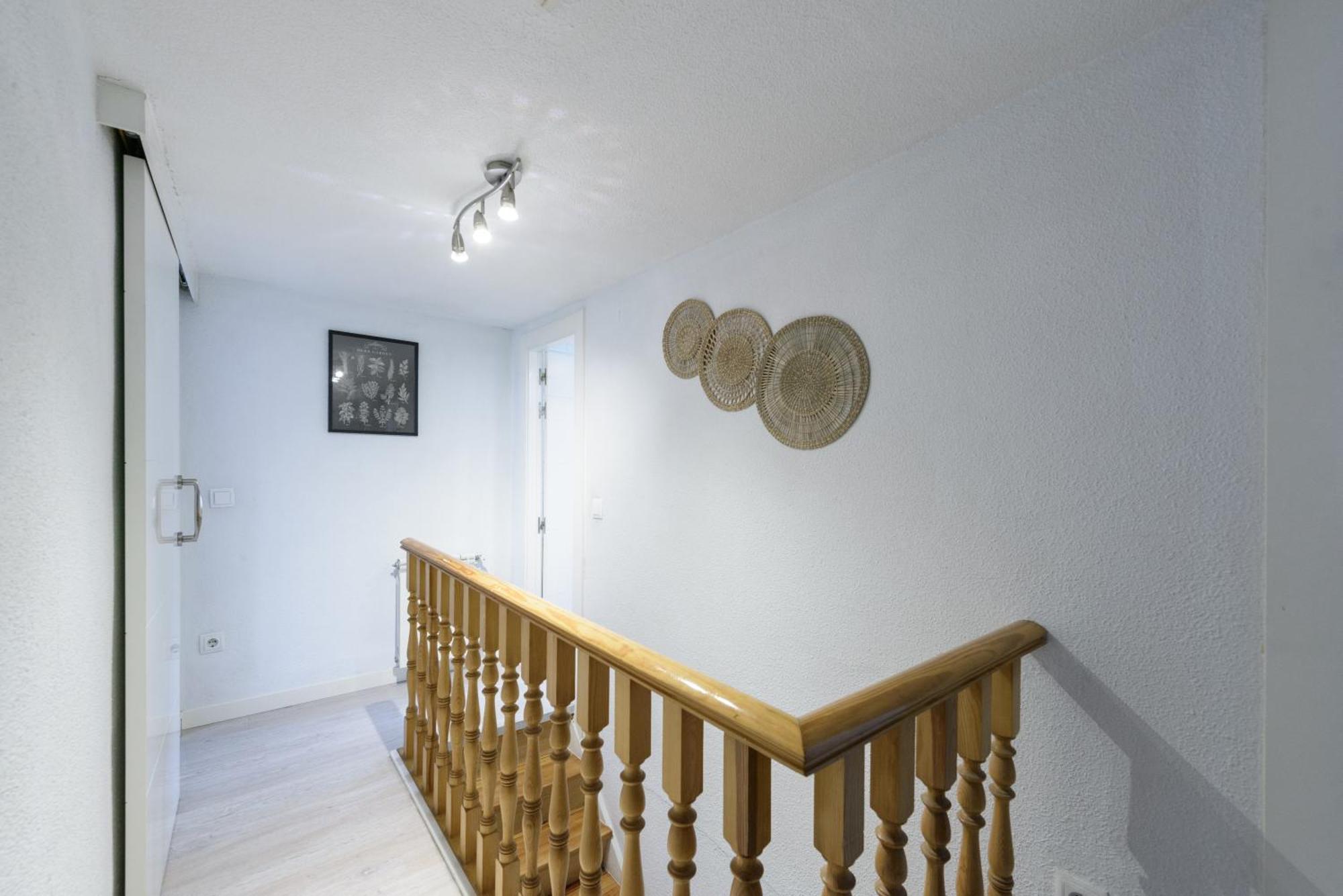 Sabadell Calle, Casa Familiar De 3 Con Terraza Junto Metro Fuencarral Madrid