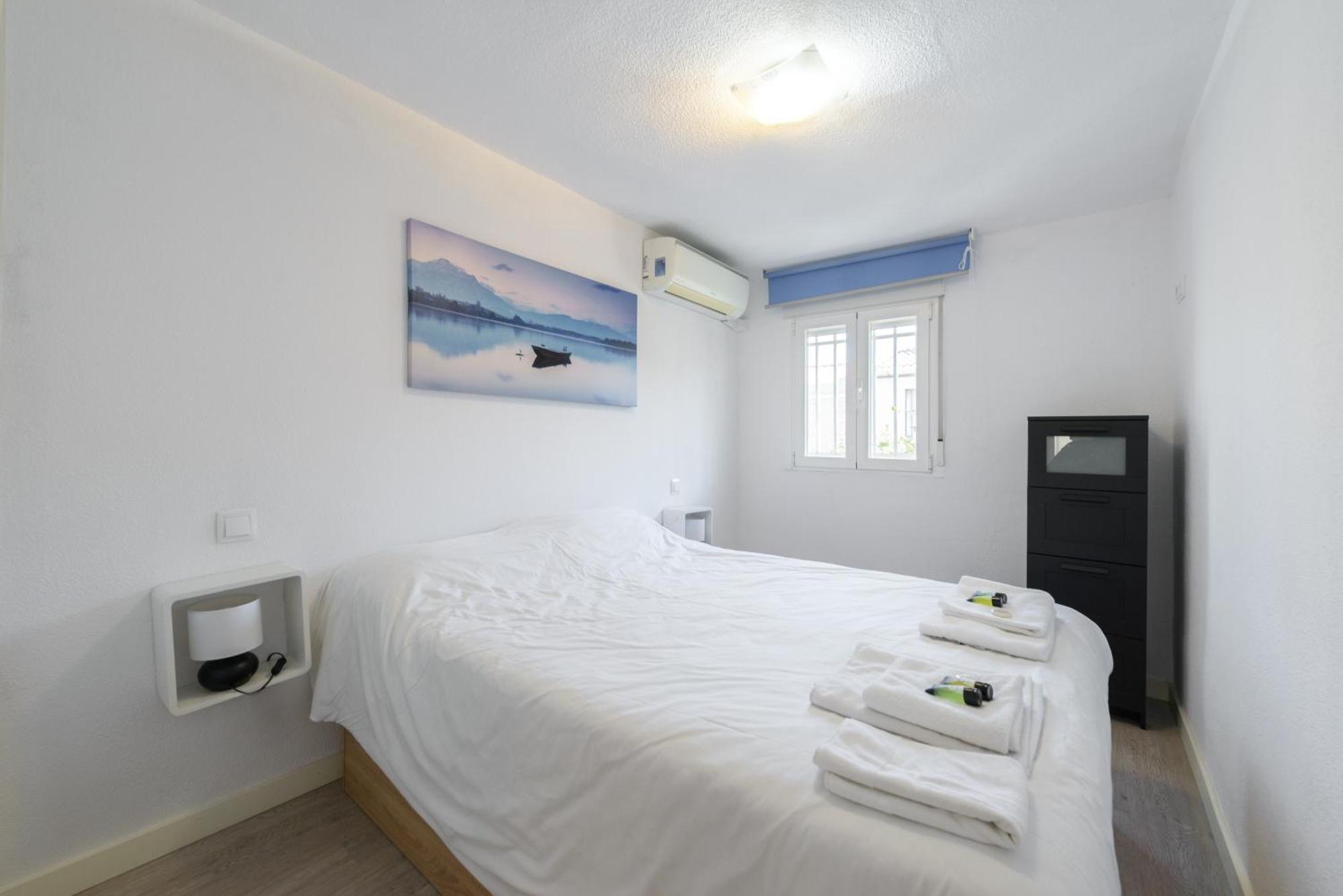 Sabadell Calle, Casa Familiar De 3 Con Terraza Junto Metro Fuencarral * Madrid