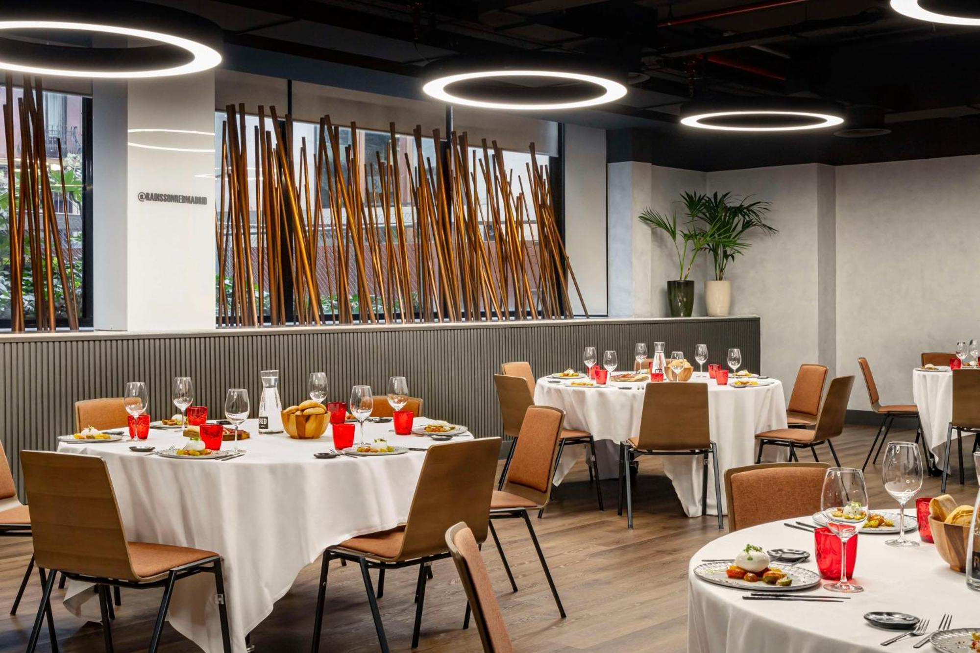 Radisson Red