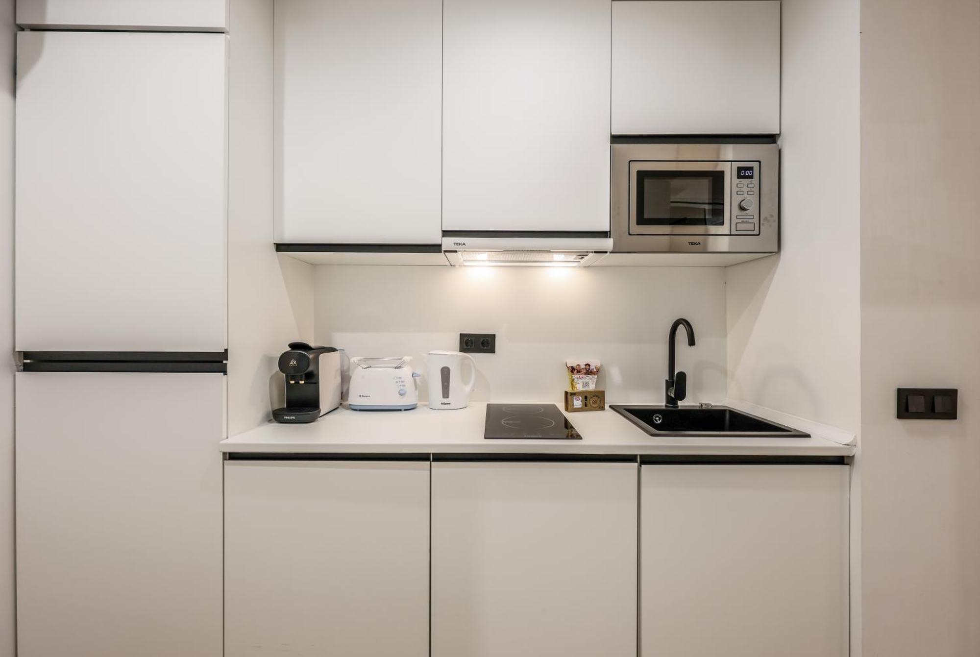 Apartment Asequible A Pasos De Callao, Mid Term
