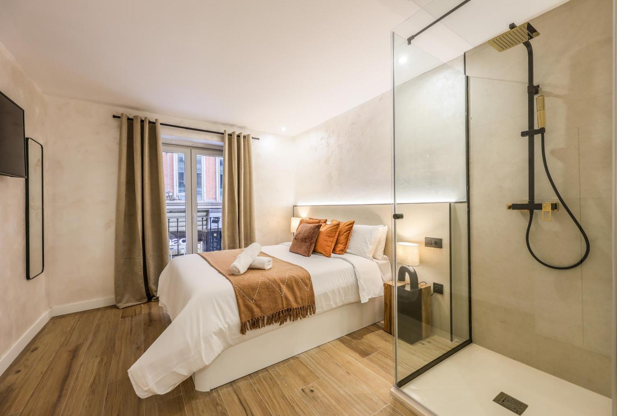 Asequible A Pasos De Callao, Mid Term Apartment *