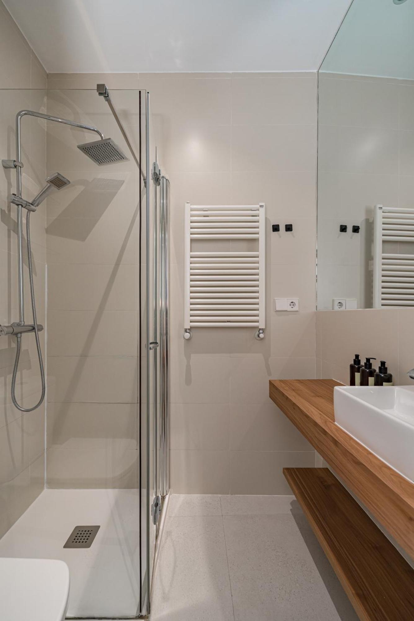 Lalatina Ii Calle Almendro 3br 2bh Apartamento Madrid