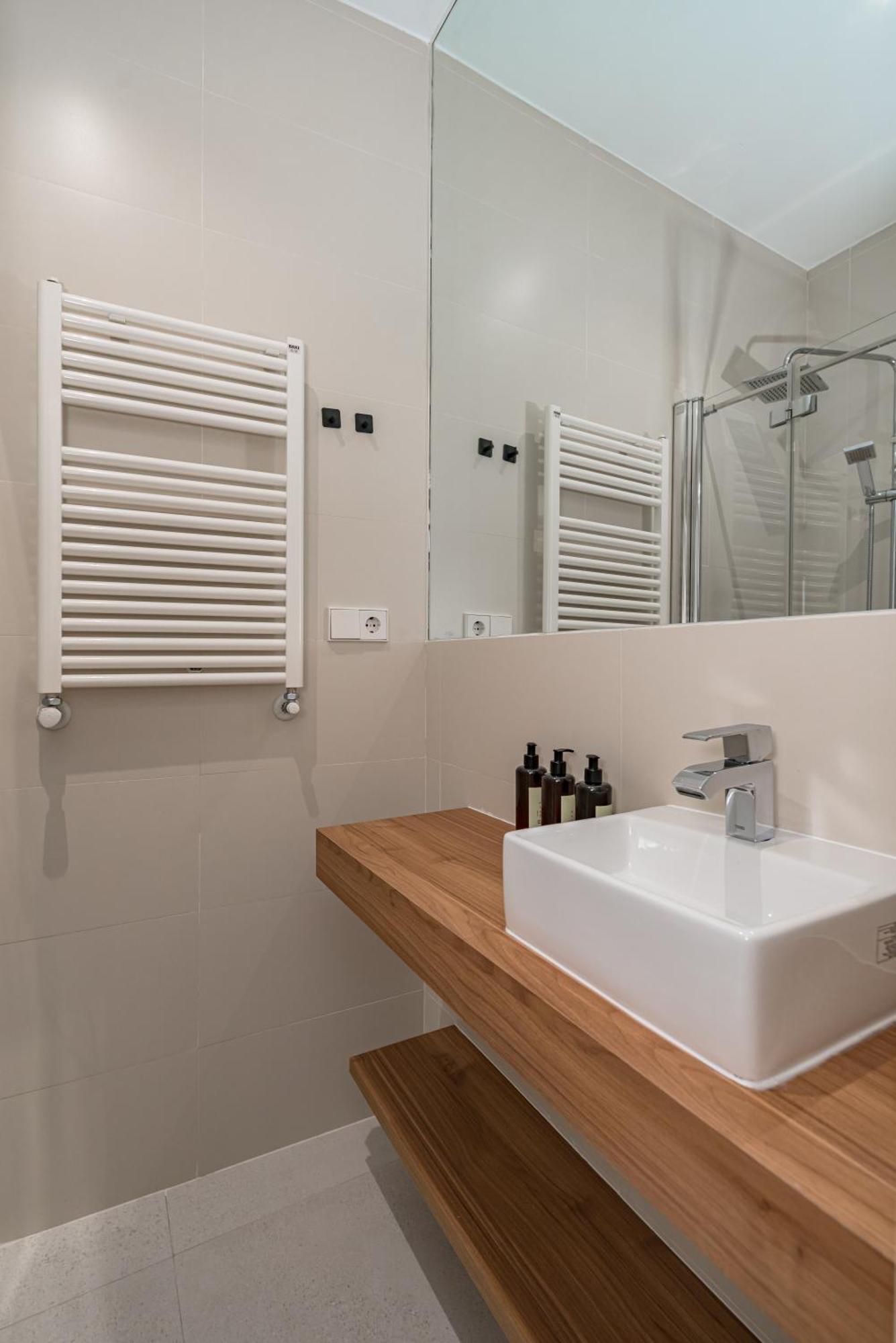 Apartamento Lalatina Ii Calle Almendro 3br 2bh Madrid